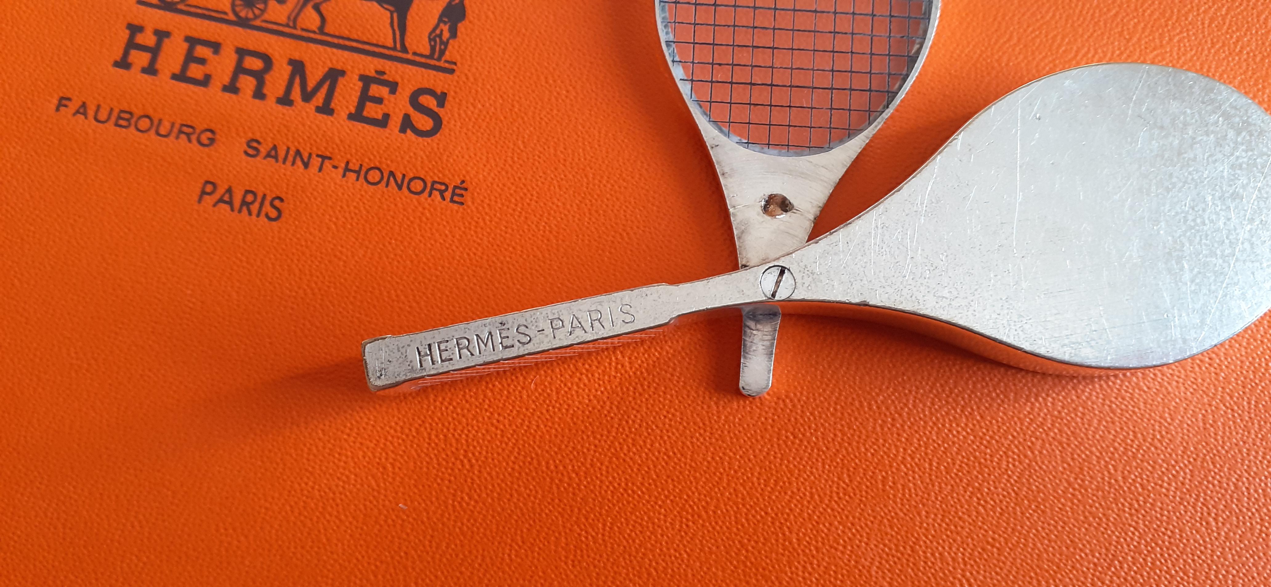 Außergewöhnliche Hermès Tennisschläger geformt Pillendose Selten im Angebot 6