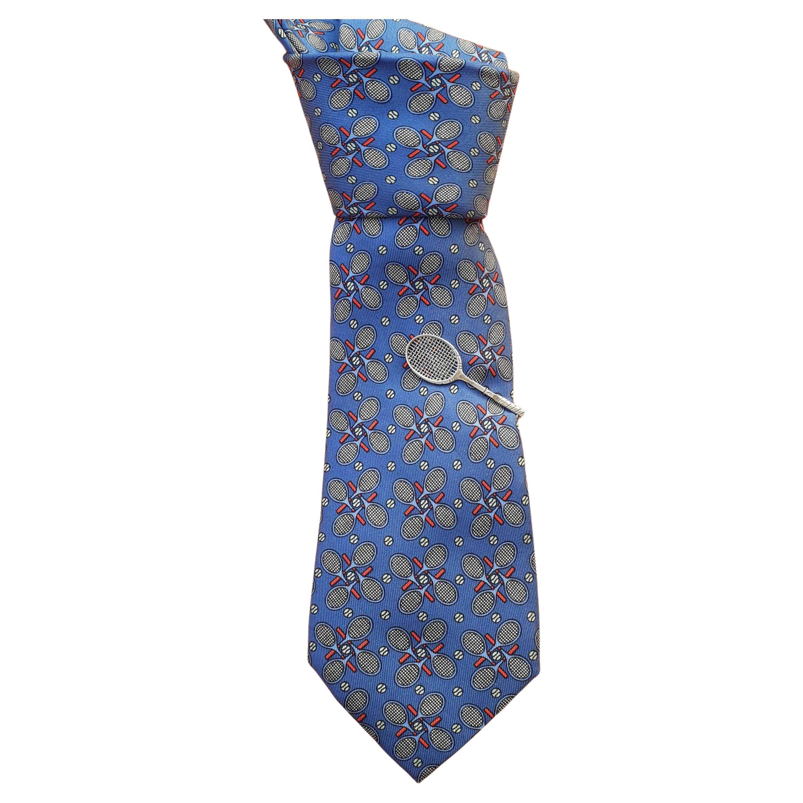 What is the classic Hermès tie?