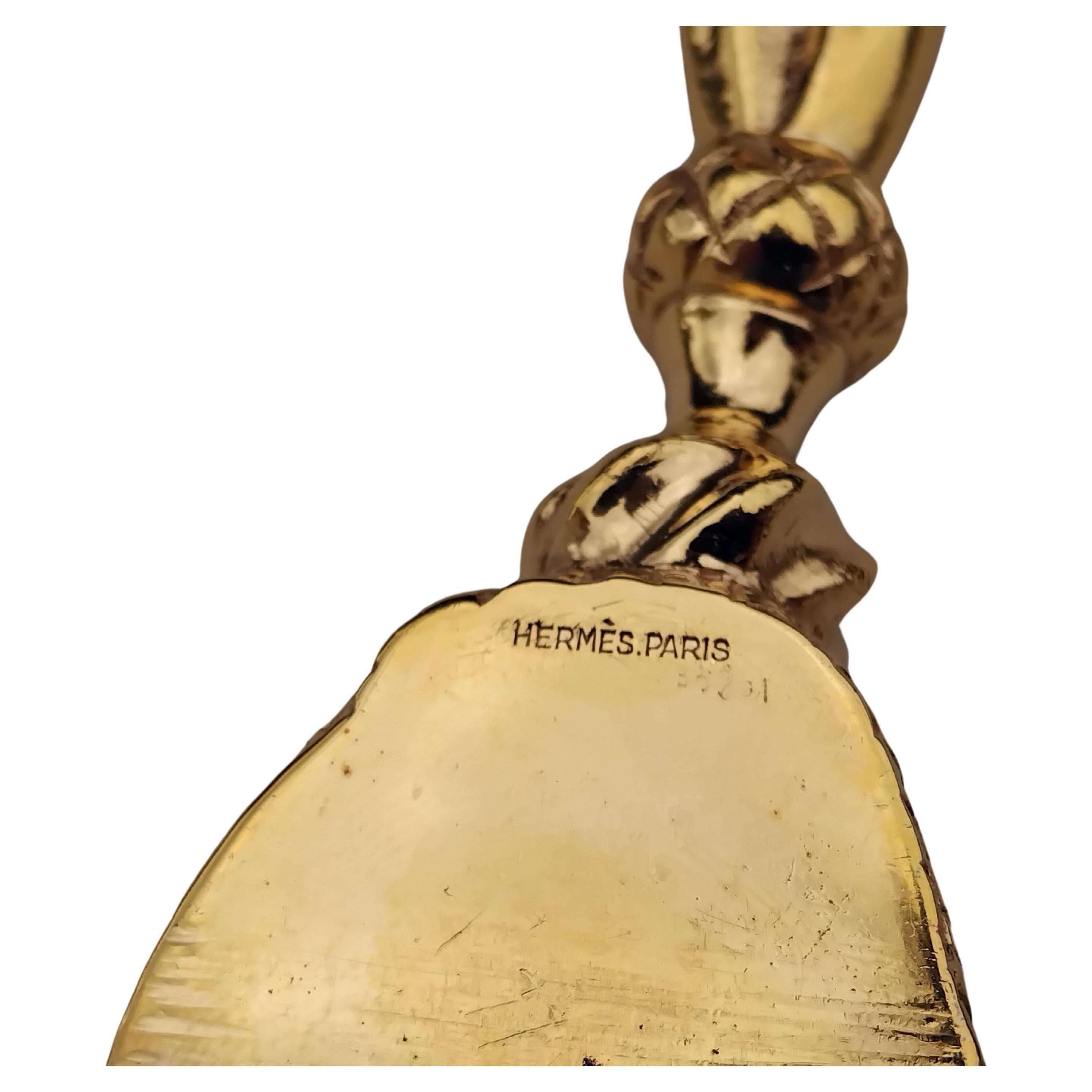 Außergewöhnlicher Hermès Trimmings Flaschenöffner in Pomponform  im Angebot 3
