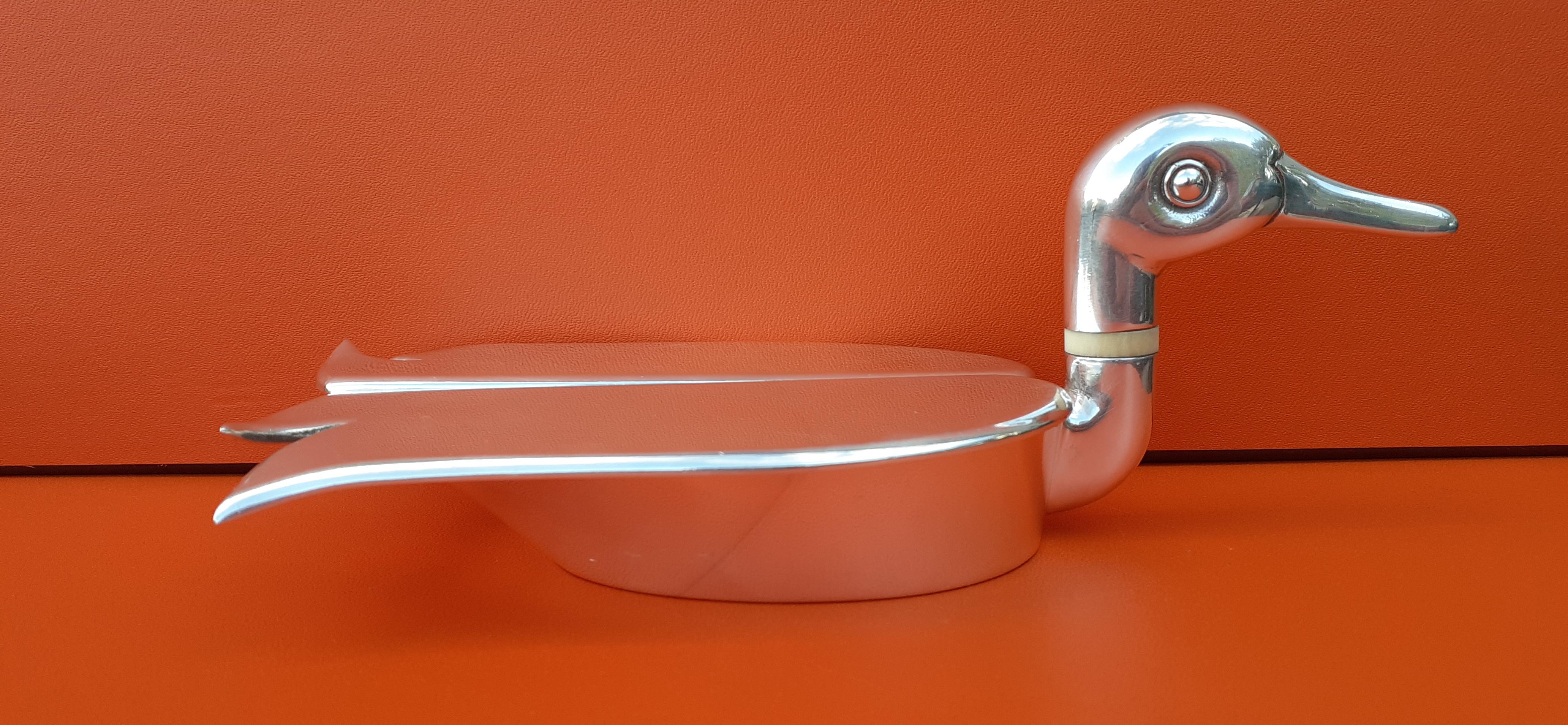 Exceptional Hermès Vintage Ashtray Change Tray Duck Shaped in Silver Tone Metal 10