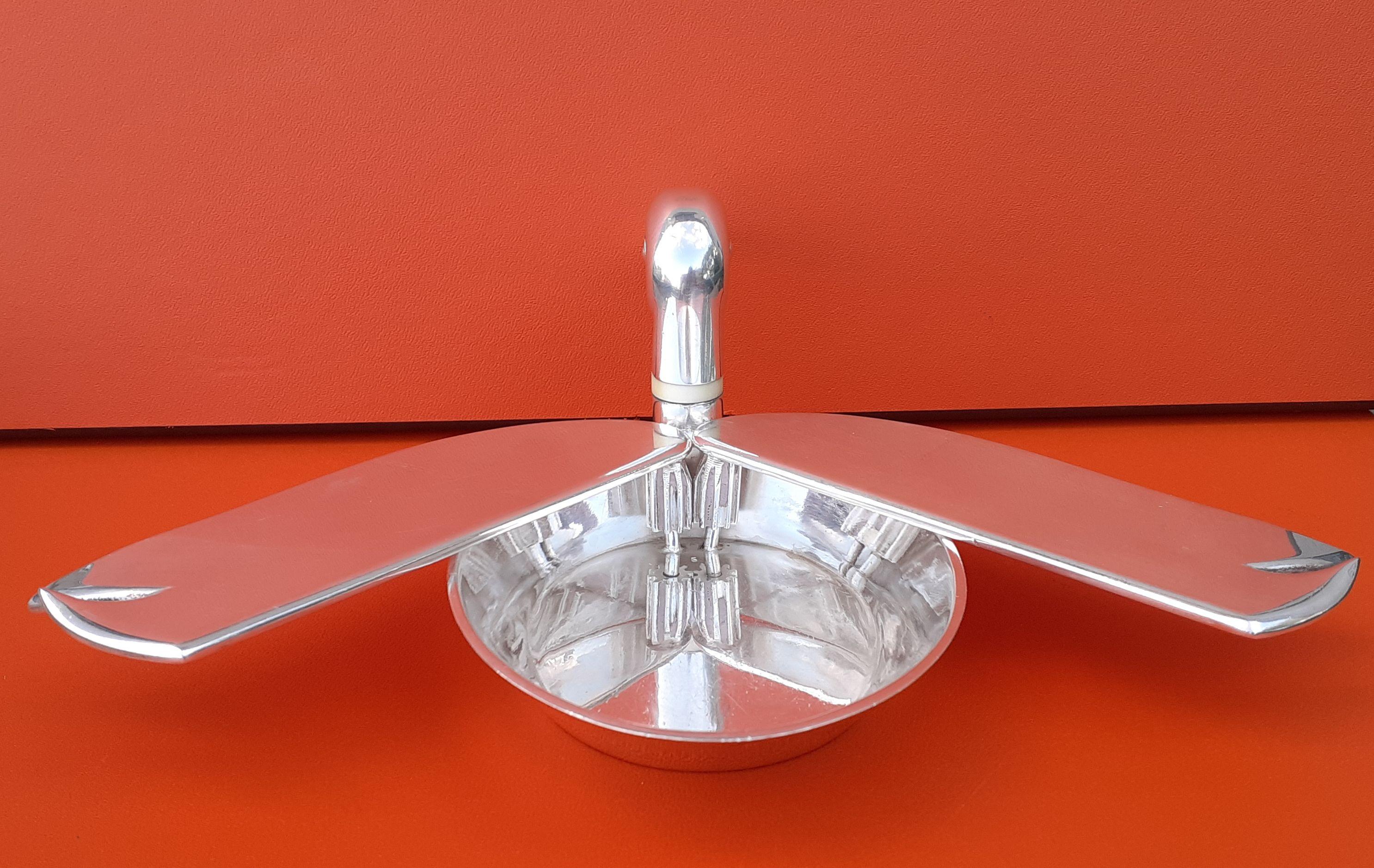 Exceptional Hermès Vintage Ashtray Change Tray Duck Shaped in Silver Tone Metal 11
