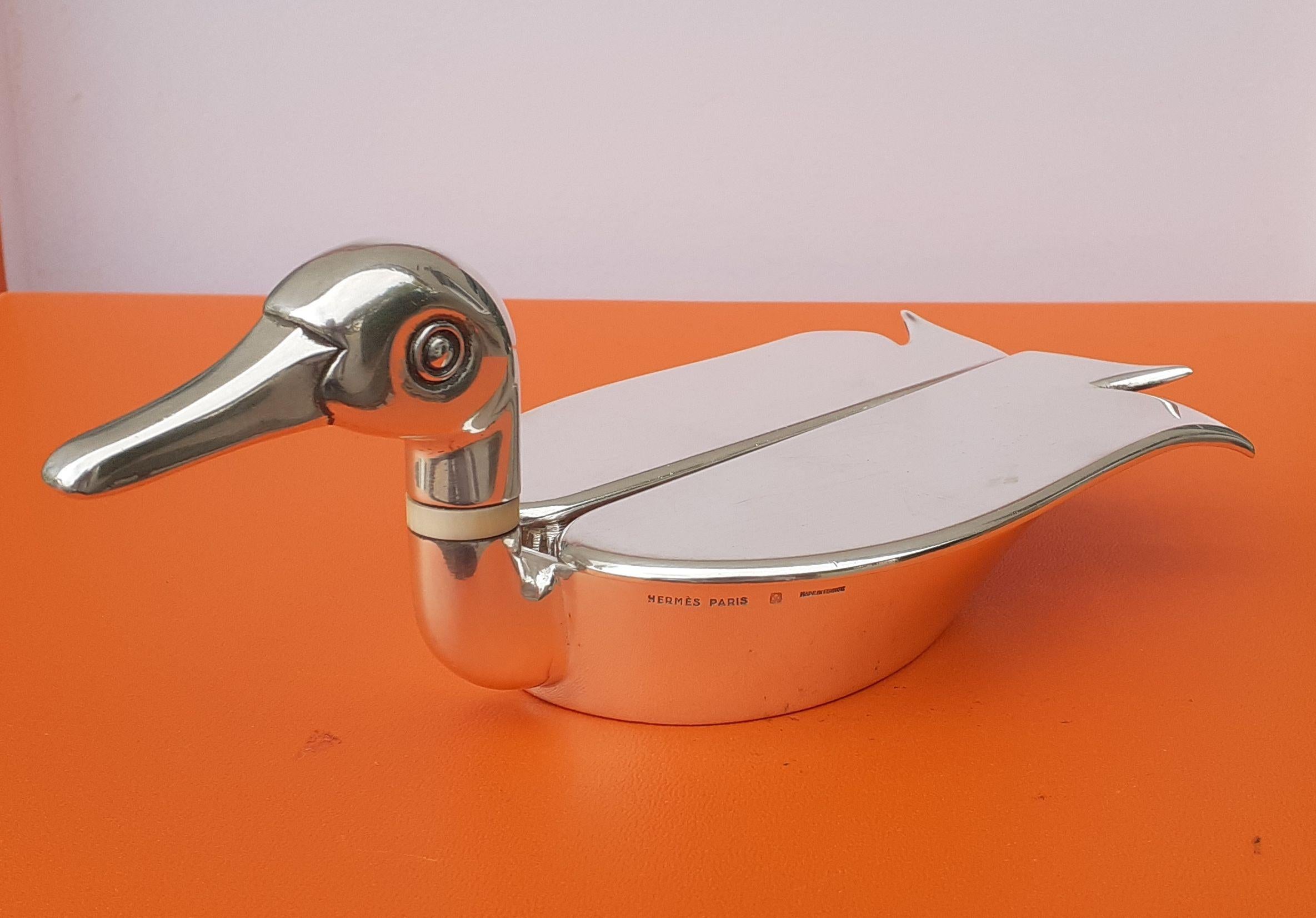 Exceptional Hermès Vintage Ashtray Change Tray Duck Shaped in Silver Tone Metal 14