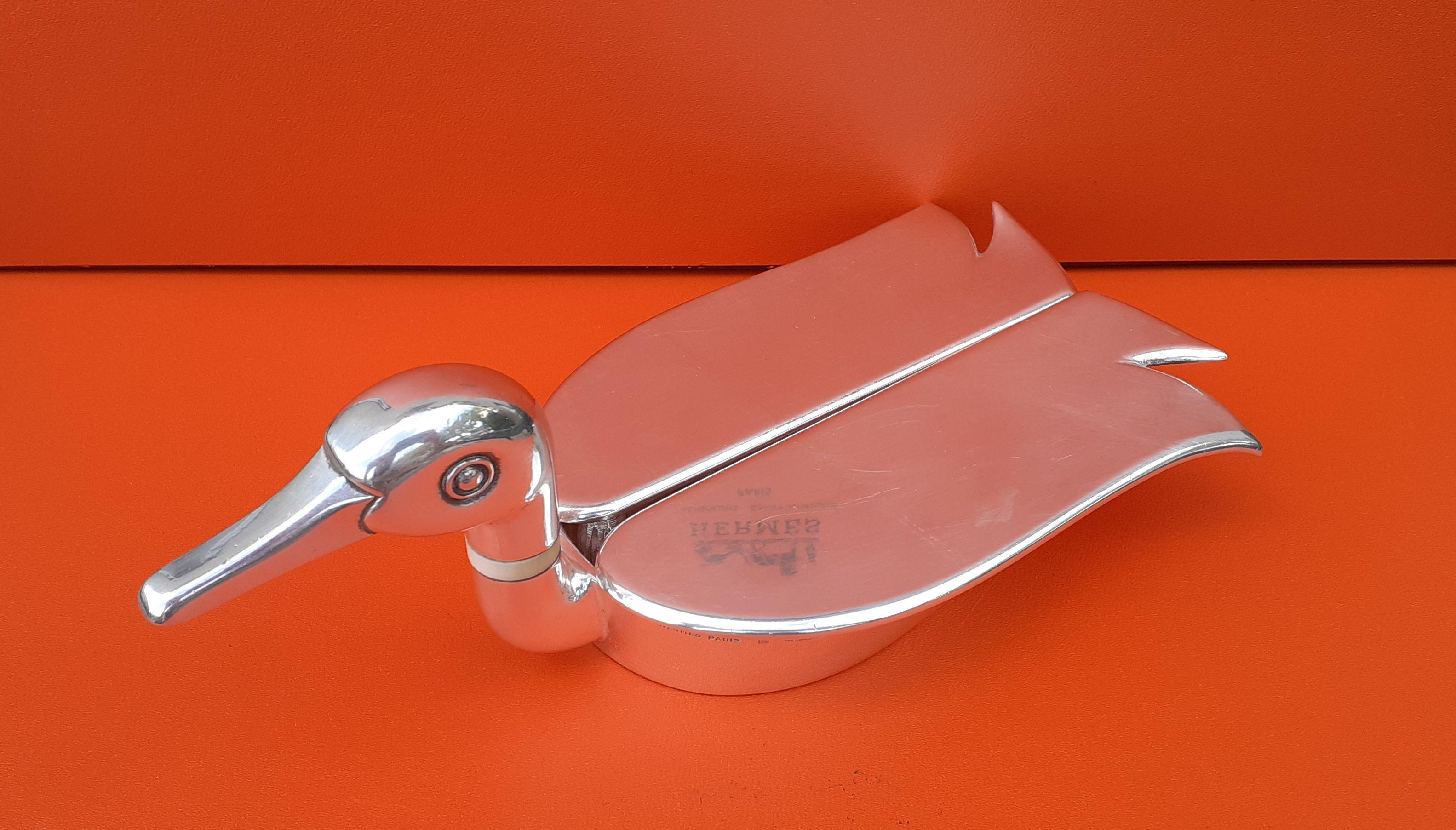 Exceptional Hermès Vintage Ashtray Change Tray Duck Shaped in Silver Tone Metal 4
