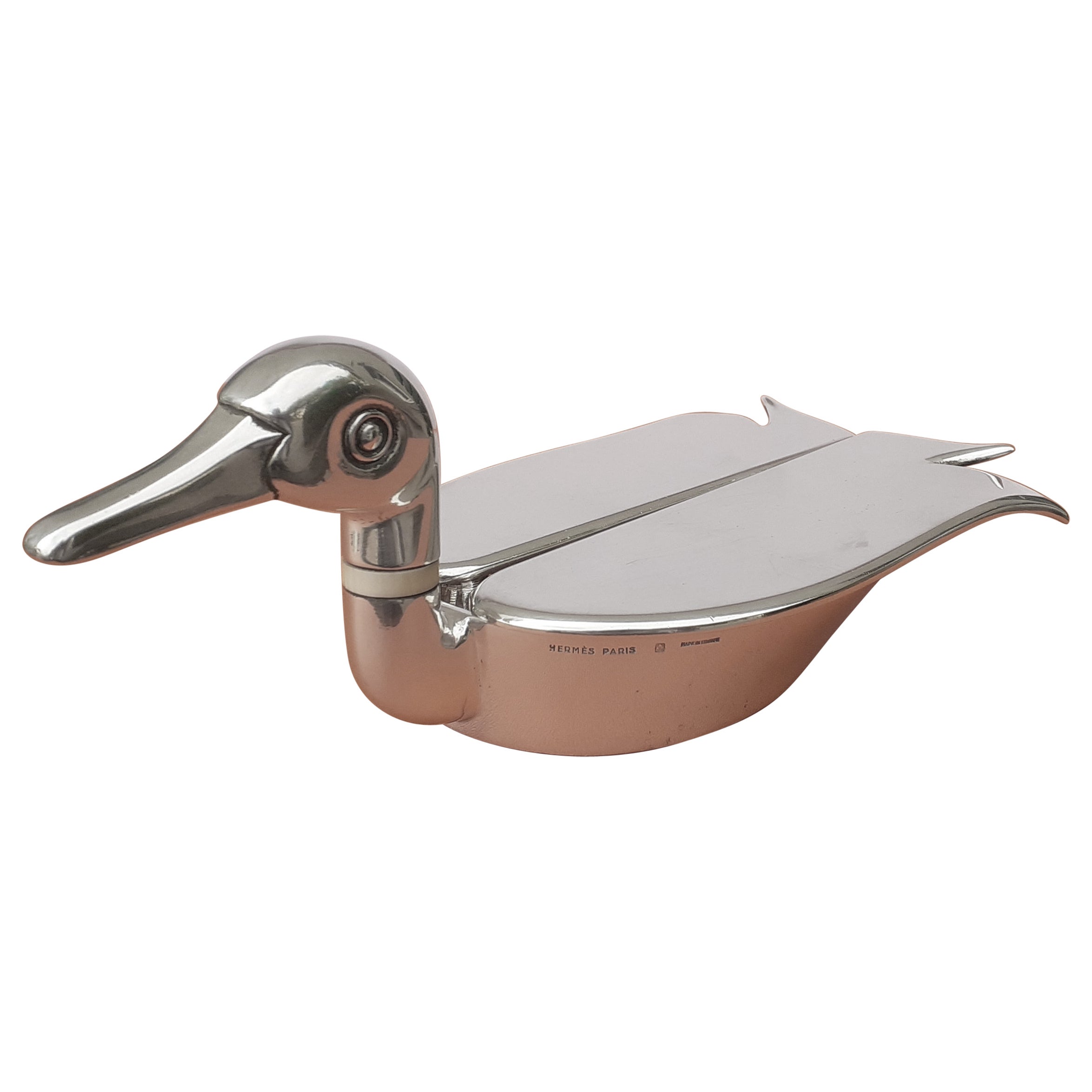 Exceptional Hermès Vintage Ashtray Change Tray Duck Shaped in Silver Tone Metal