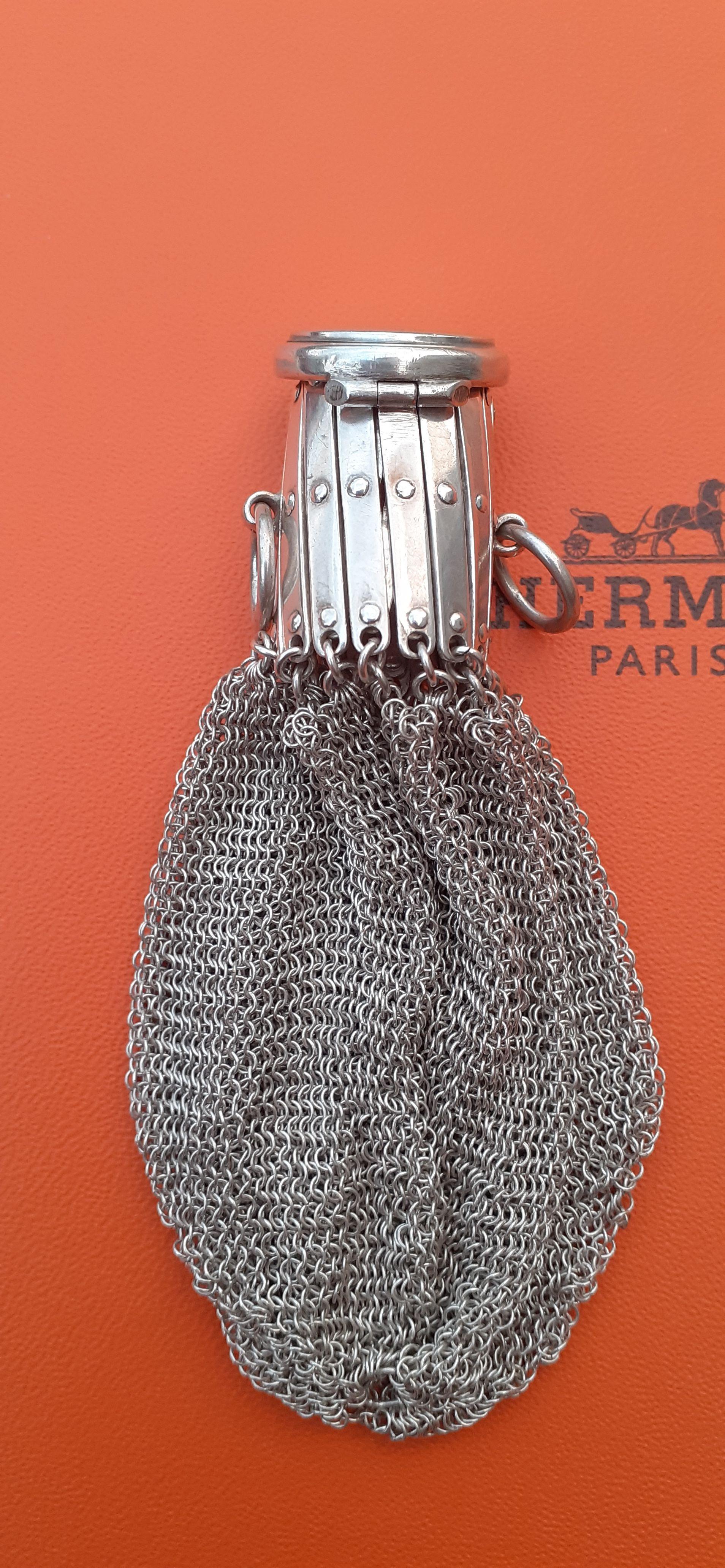 Exceptional Hermès Vintage Chainmail Almoner Coin Purse in Silver RARE For Sale 8