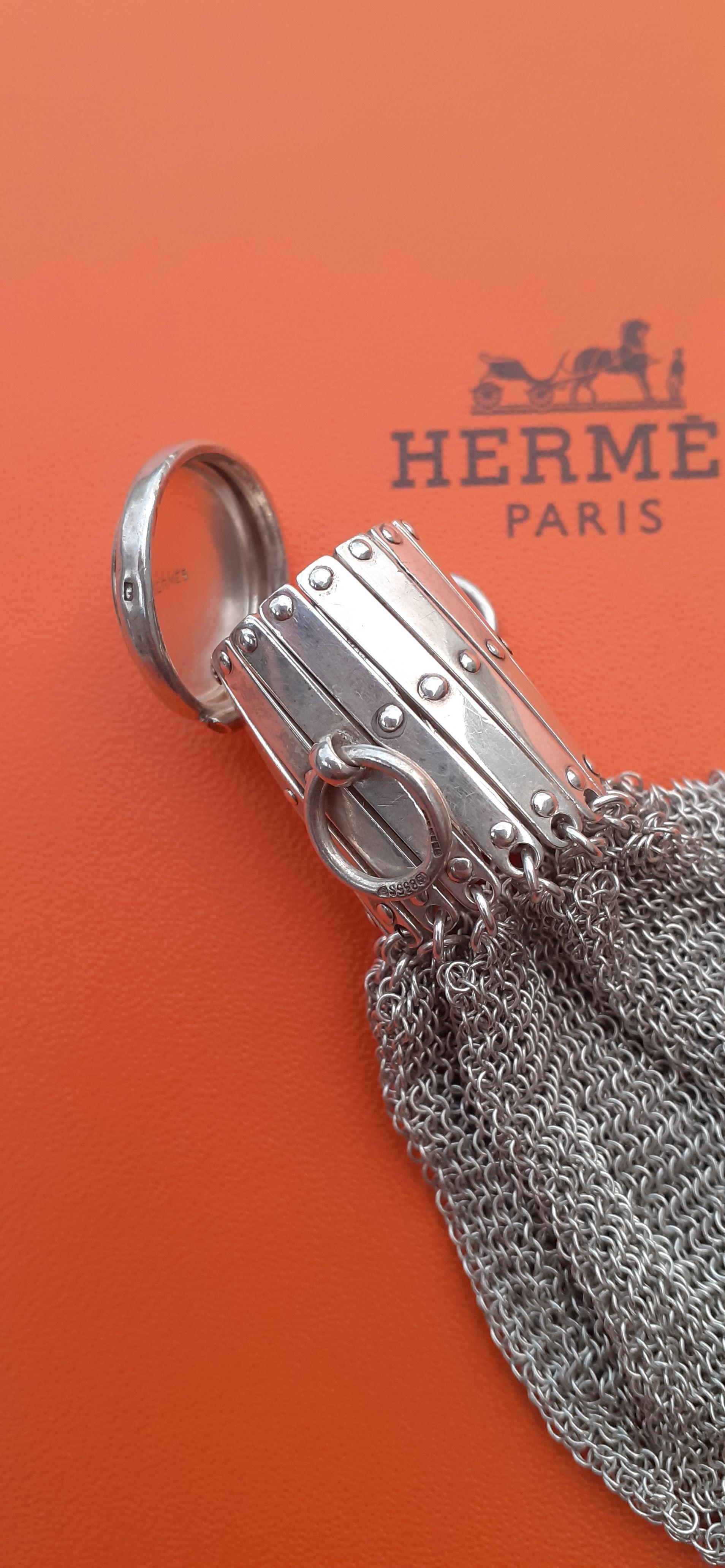 Außergewöhnliche Hermès Vintage Chainmail Almoner Geldbörse in Silber RARE im Angebot 13