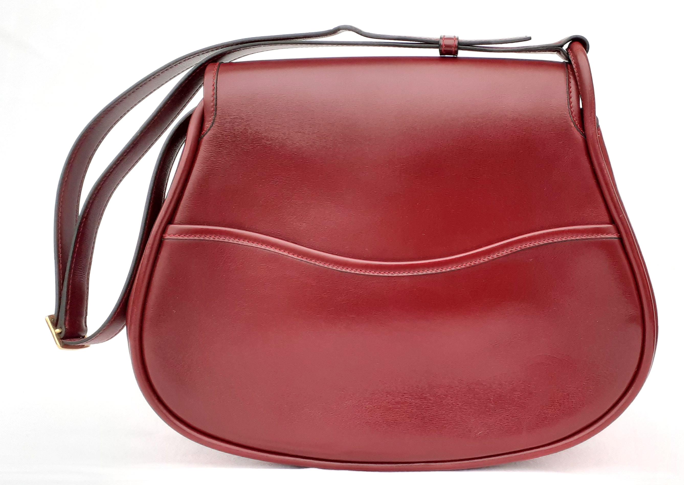 Exceptional Hermès Vintage Glika Bag Rouge H Box Leather Golden Hdw 28 cm For Sale 3