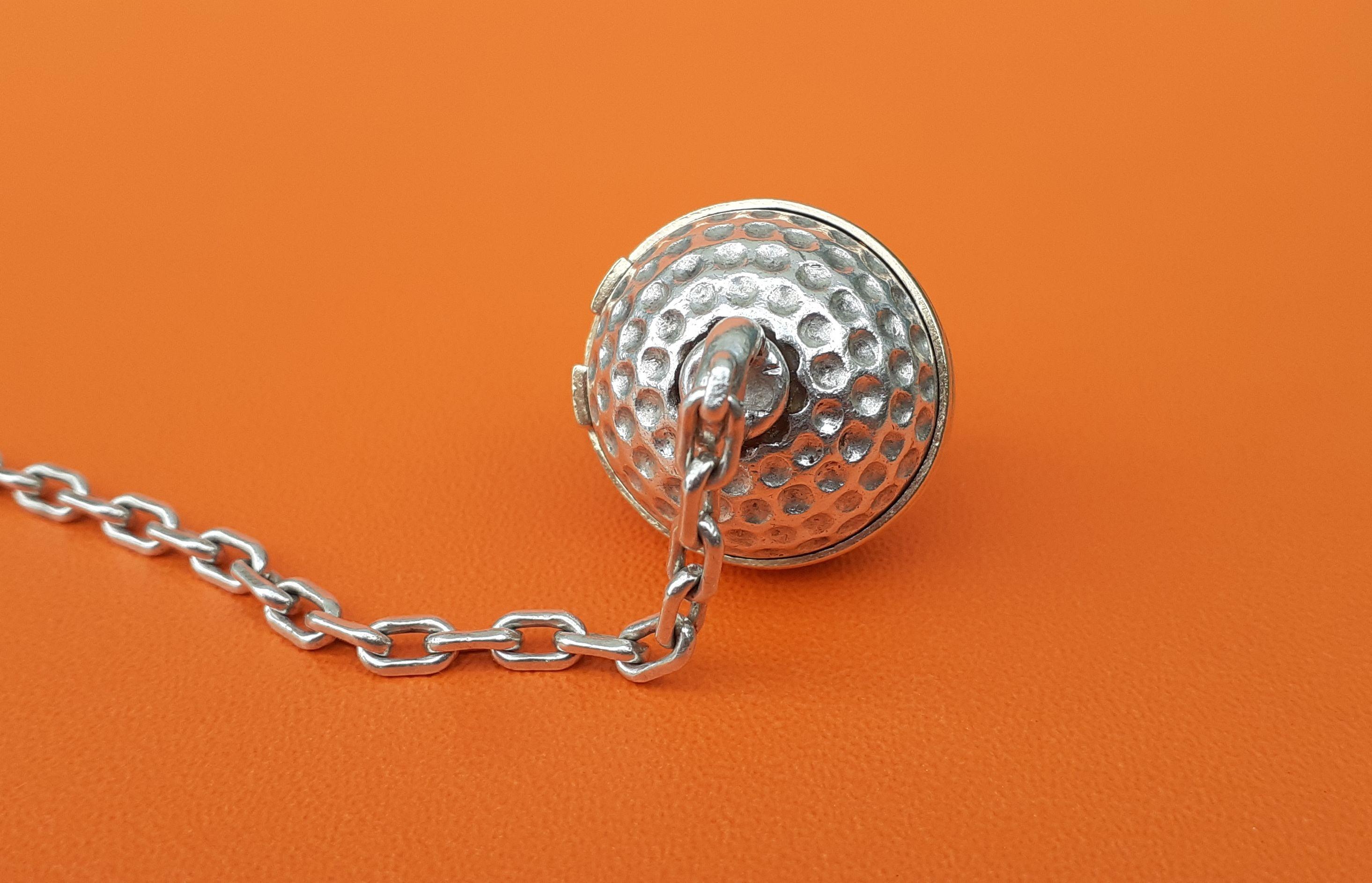 Exceptional Hermès Vintage Golf Ball Key Ring Keychain Silver and Vermeil For Sale 3