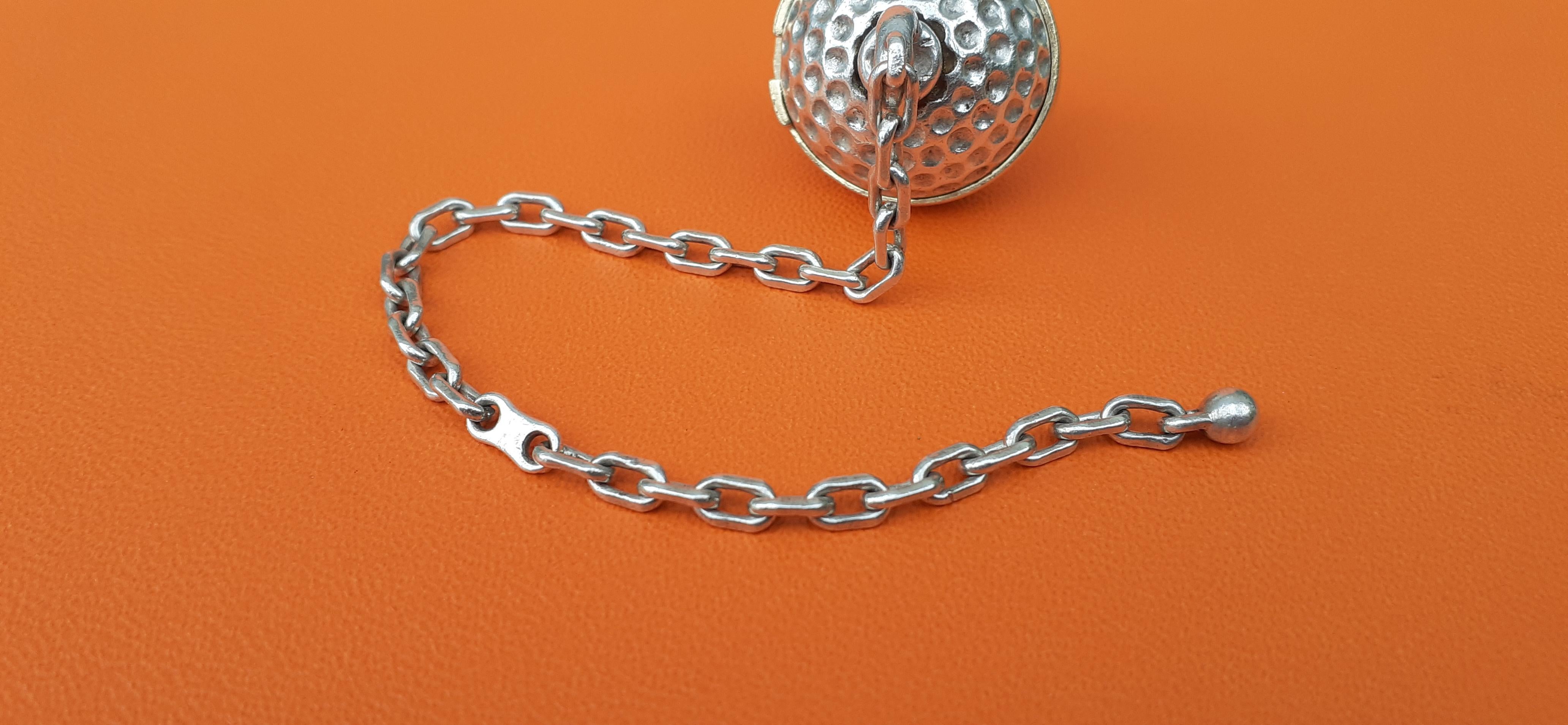 Exceptional Hermès Vintage Golf Ball Key Ring Keychain Silver and Vermeil For Sale 4