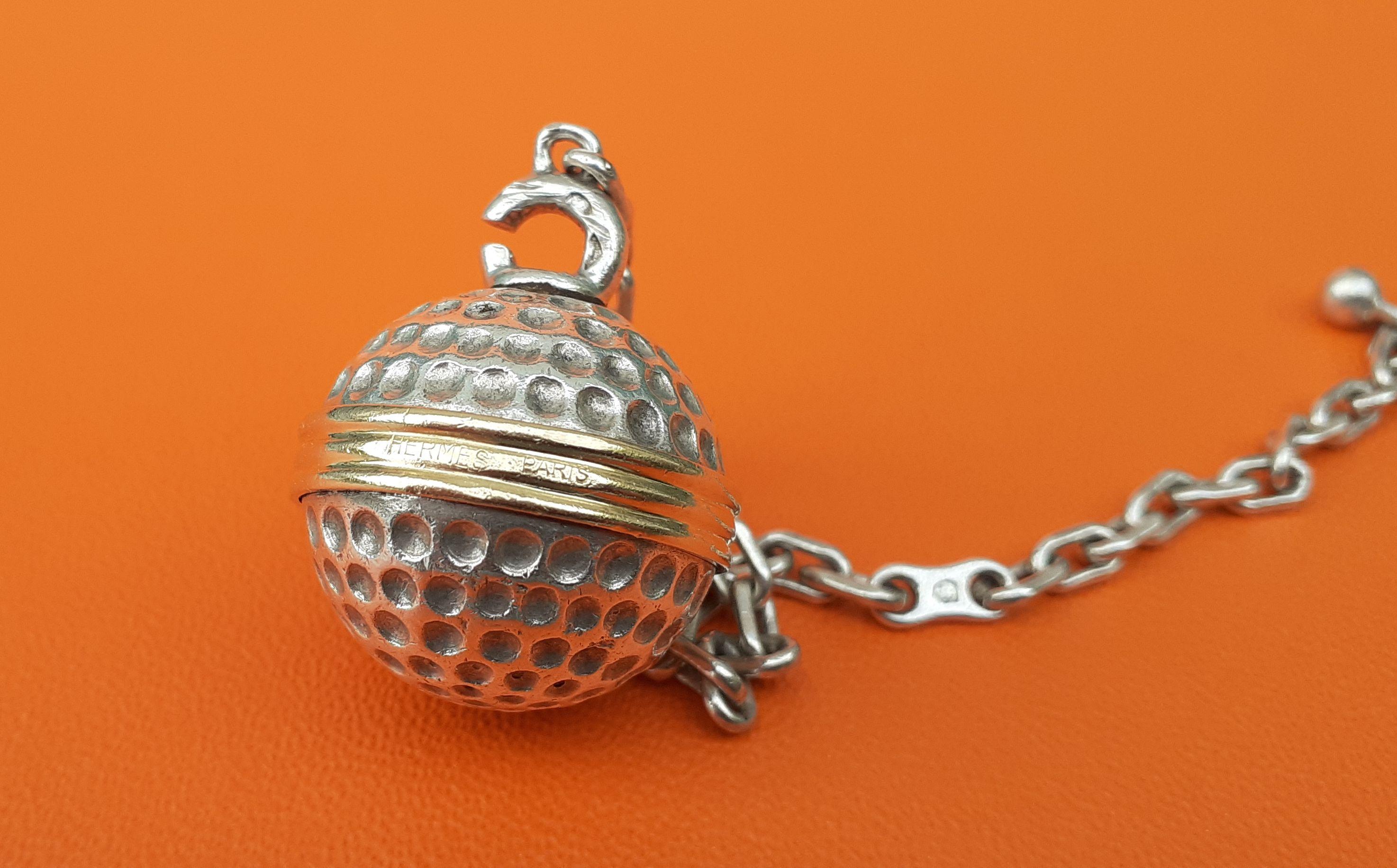 Exceptional Hermès Vintage Golf Ball Key Ring Keychain Silver and Vermeil For Sale 5