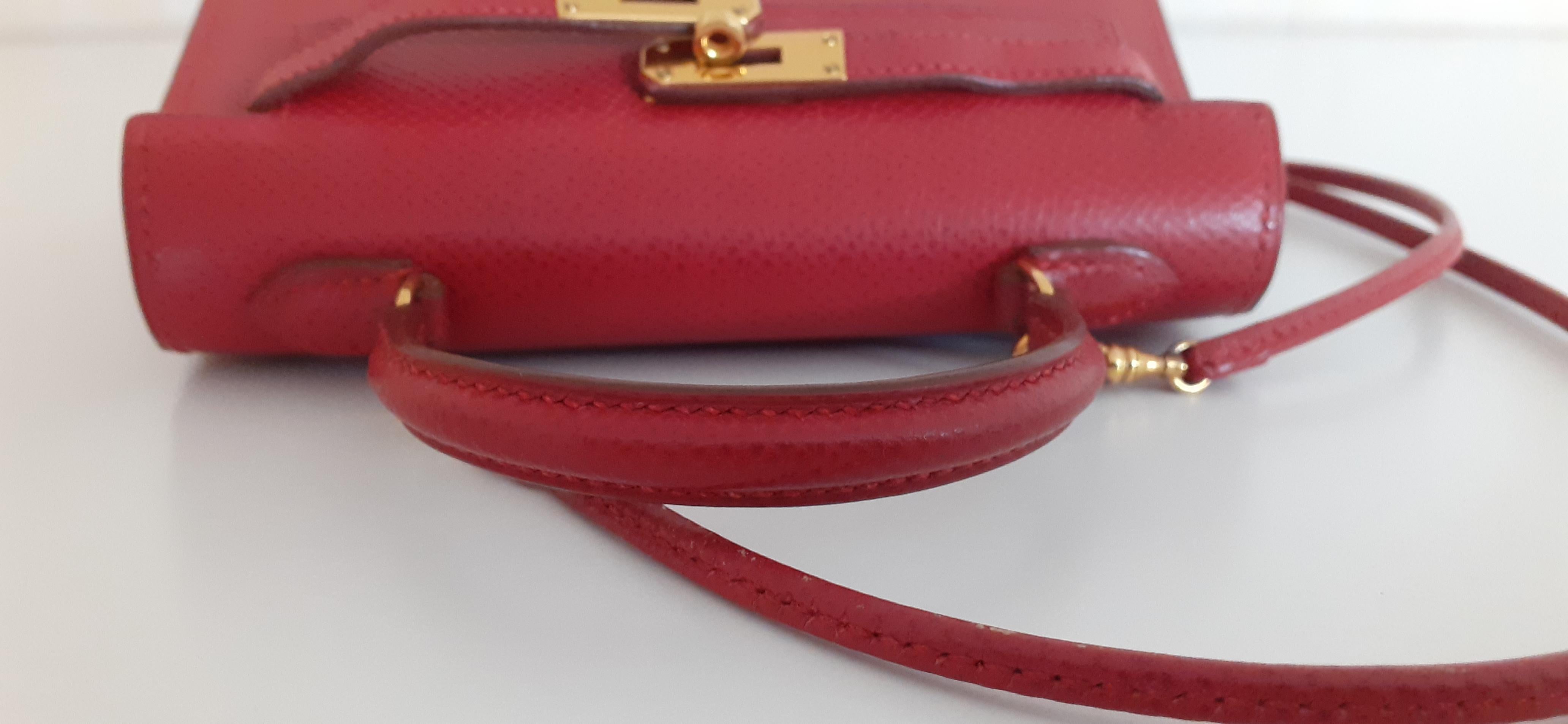 Außergewöhnliche Hermès Vintage Micro Kelly 15 cm Sellier Tasche Rot Leder Gold Hdw im Angebot 10