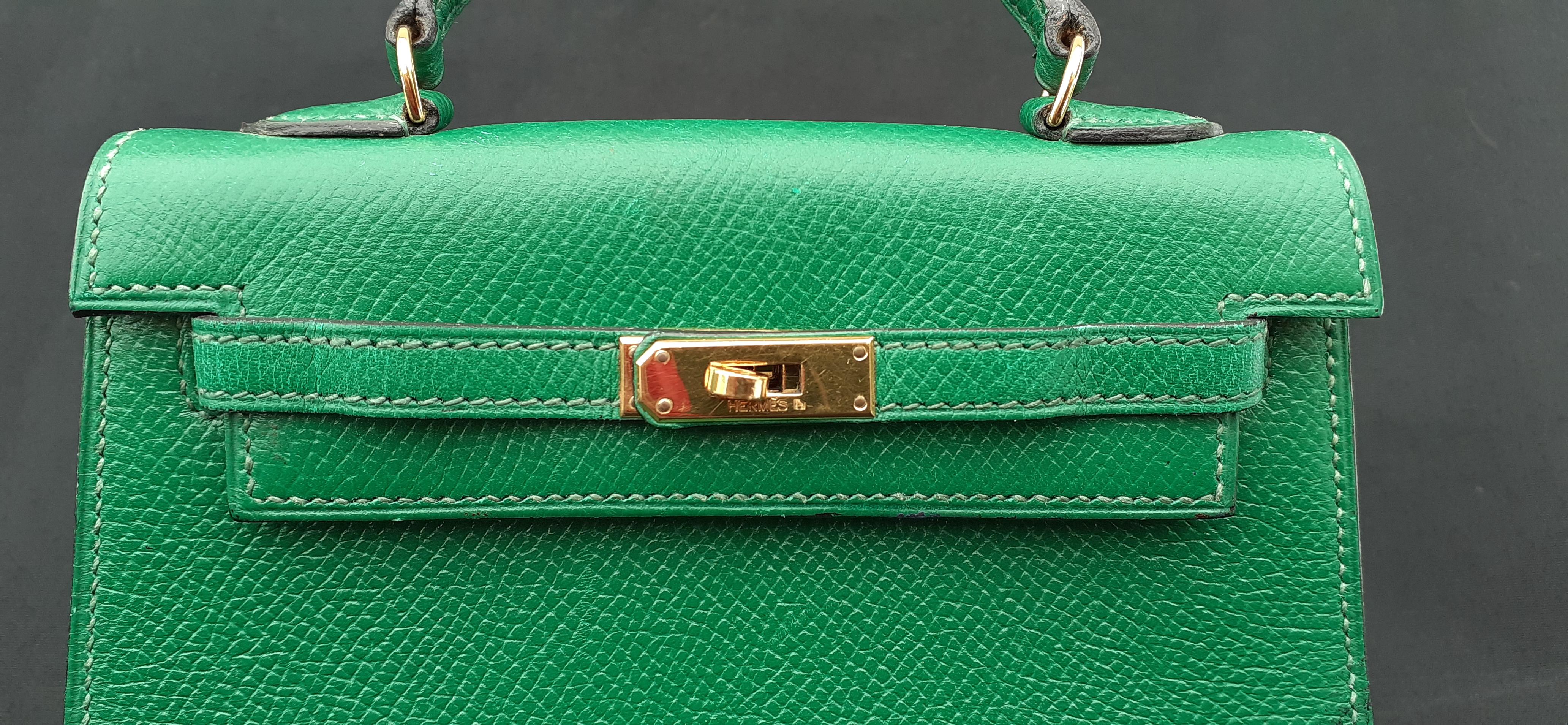 Exceptional Hermès Vintage Micro Kelly 15 cm Sellier Bag Green Leather Gold Hdw 5