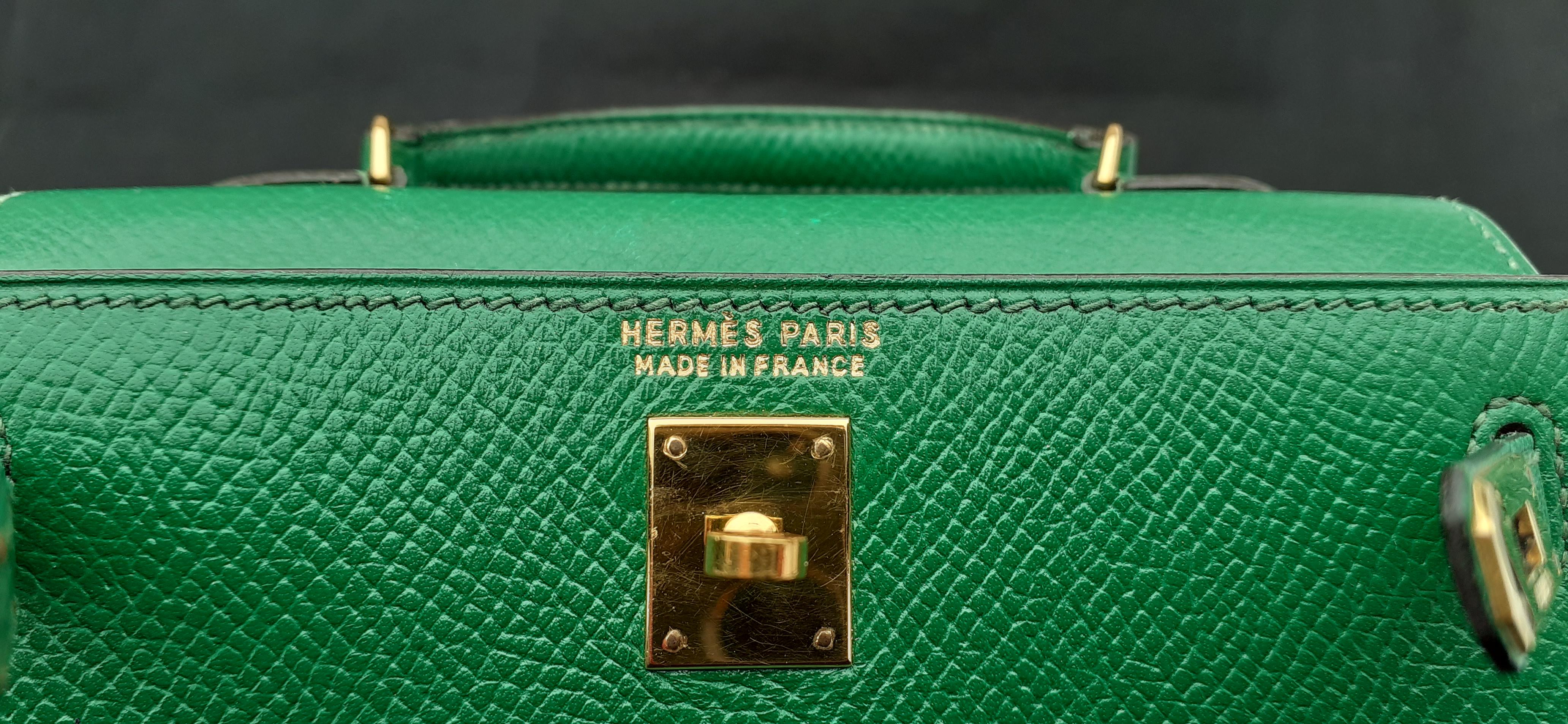 Exceptional Hermès Vintage Micro Kelly 15 cm Sellier Bag Green Leather Gold Hdw 7