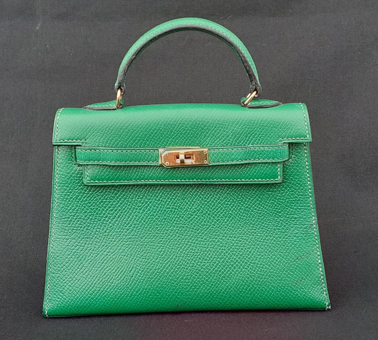 Exceptional Hermès Vintage Micro Kelly 15 cm Sellier Bag Green Leather Gold  Hdw at 1stDibs