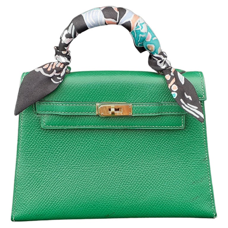 Exceptional Hermès Vintage Micro Kelly 15 cm Sellier Bag Green Leather Gold  Hdw at 1stDibs