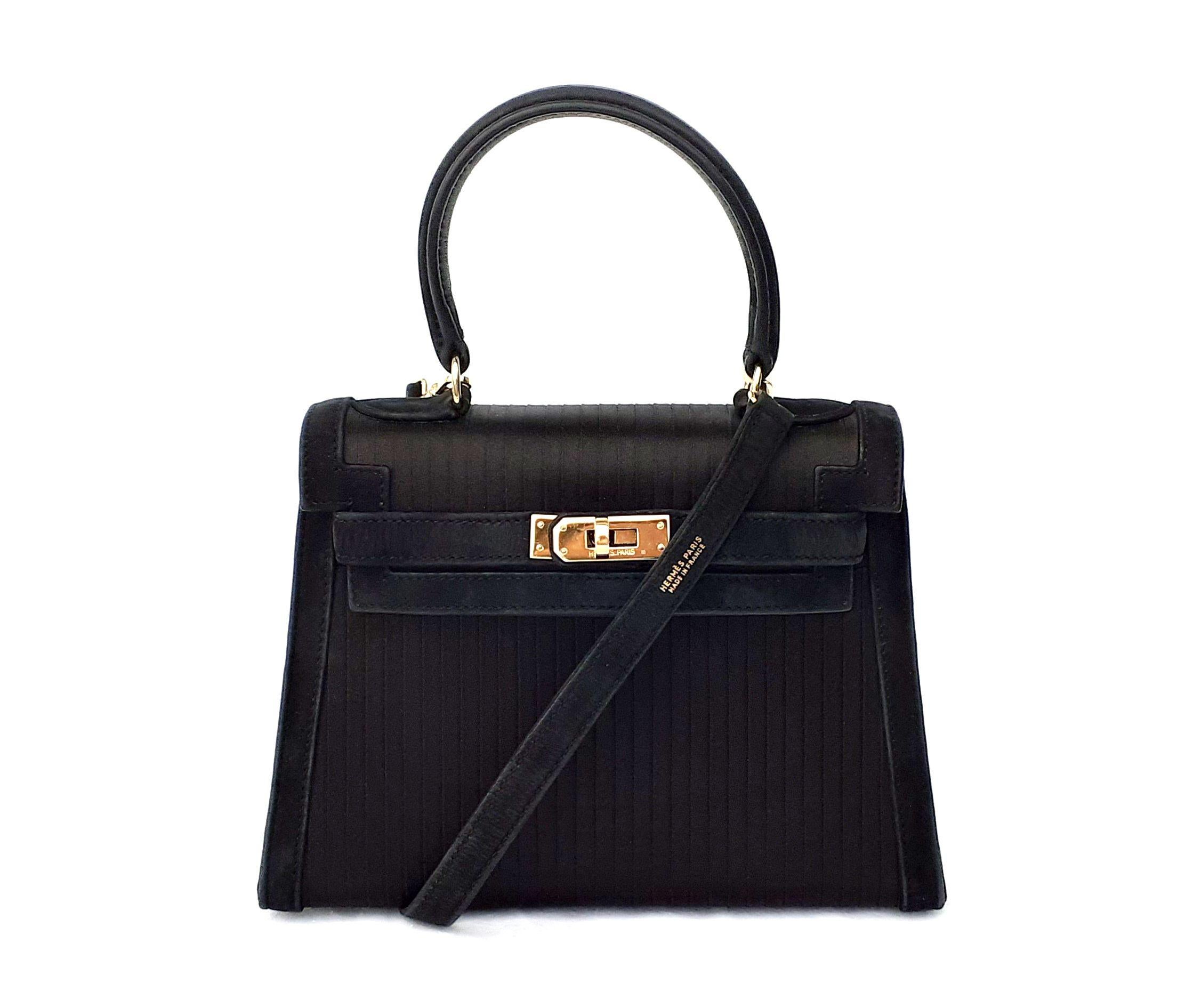 Exceptional Hermès Vintage Mini Kelly Sellier Bag Satin and Doblis Gold Hdw  20cm For Sale at 1stDibs