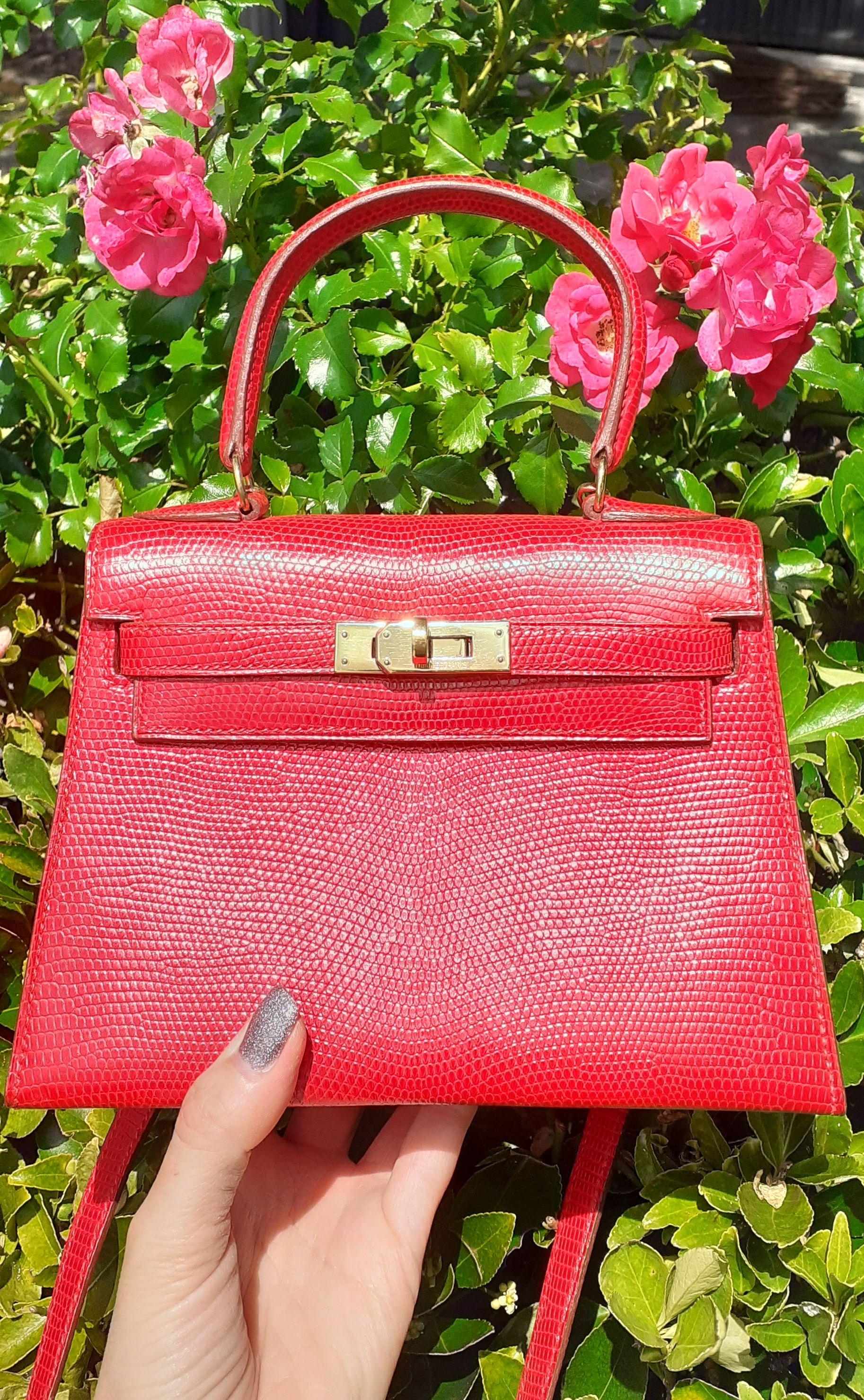 Exceptional Hermès Vintage Mini Kelly Sellier Bag Shiny Red Lizard Gold Hdw 20cm 13