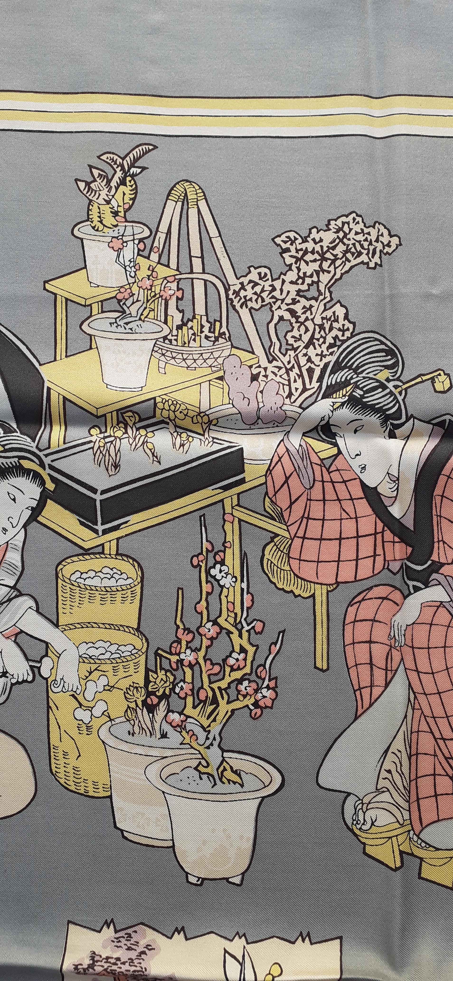 Exceptionnel Hermès Vintage Silk Scarf Laques Japonaises Geisha Japan Grygkar  en vente 3