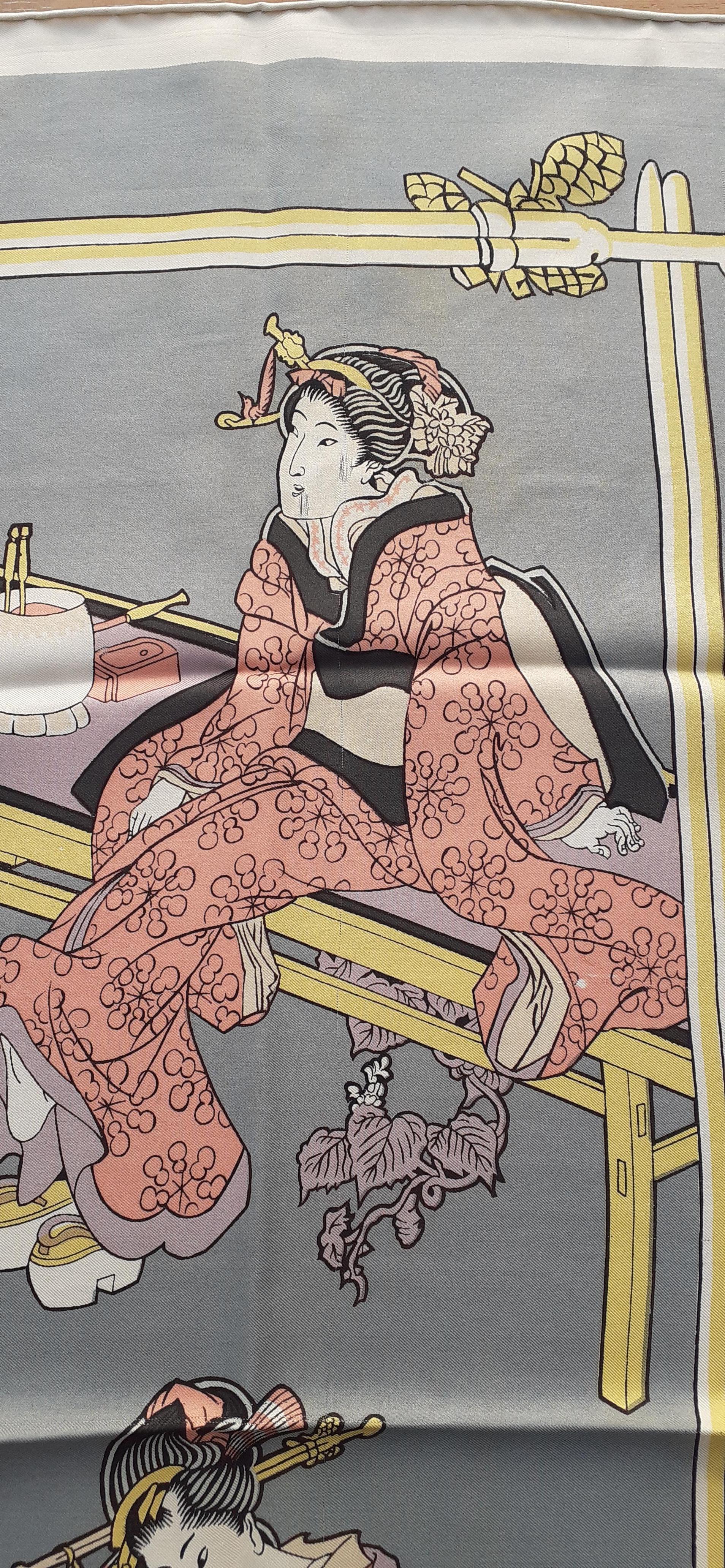 Exceptionnel Hermès Vintage Silk Scarf Laques Japonaises Geisha Japan Grygkar  en vente 4