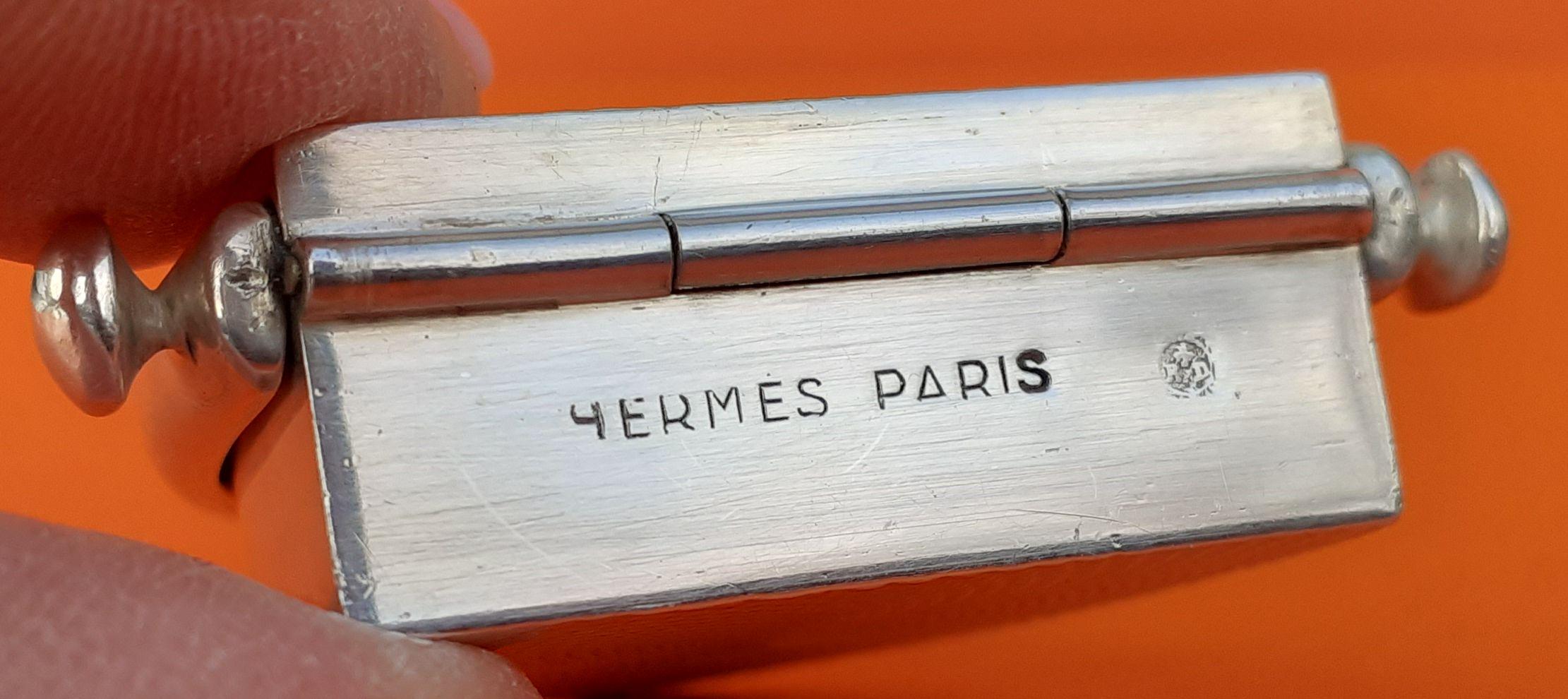 Exceptional Hermès Vintage Spur Shaped Guilloche Pill Box By Ravinet d'Enfert 3