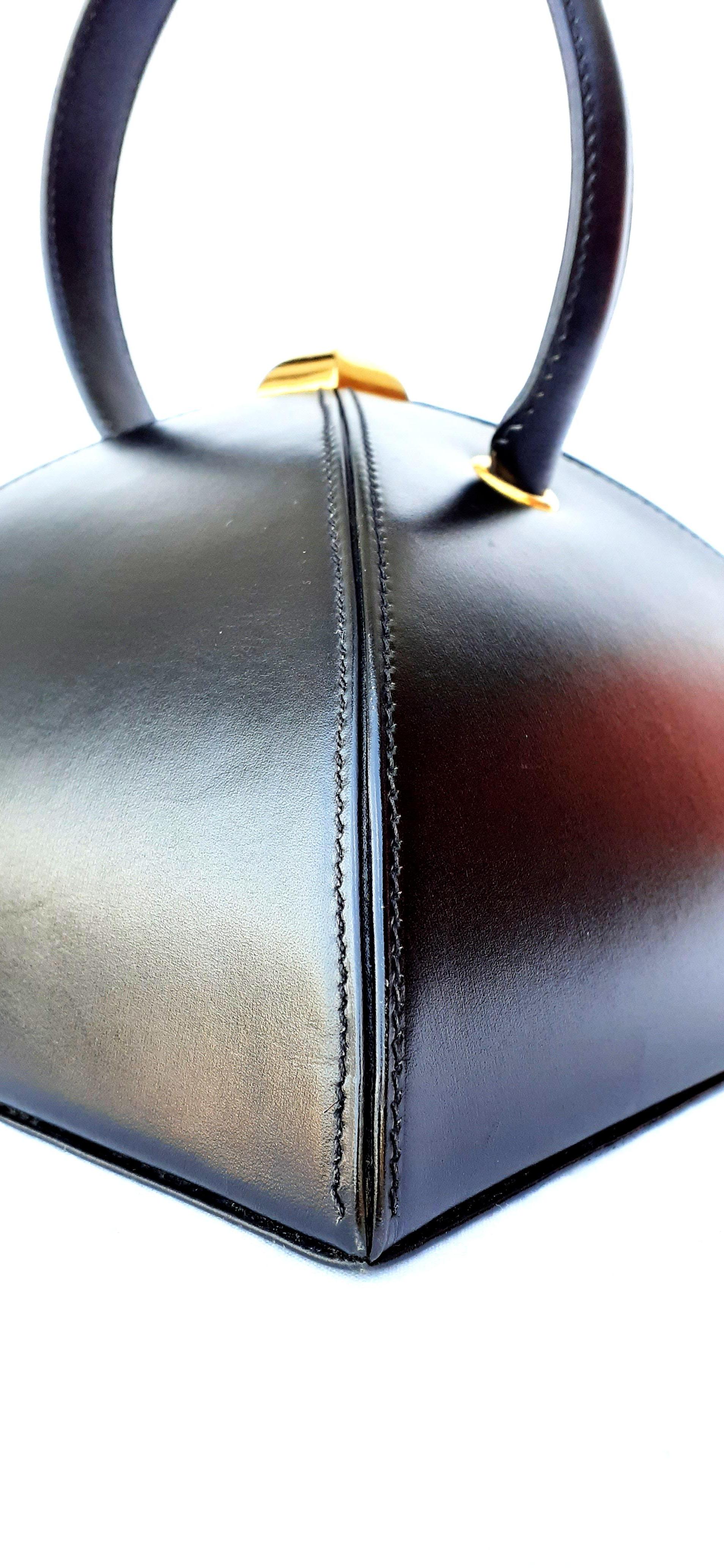 Amazing and Lovely Authentic Hermès Bag

Genannt 
