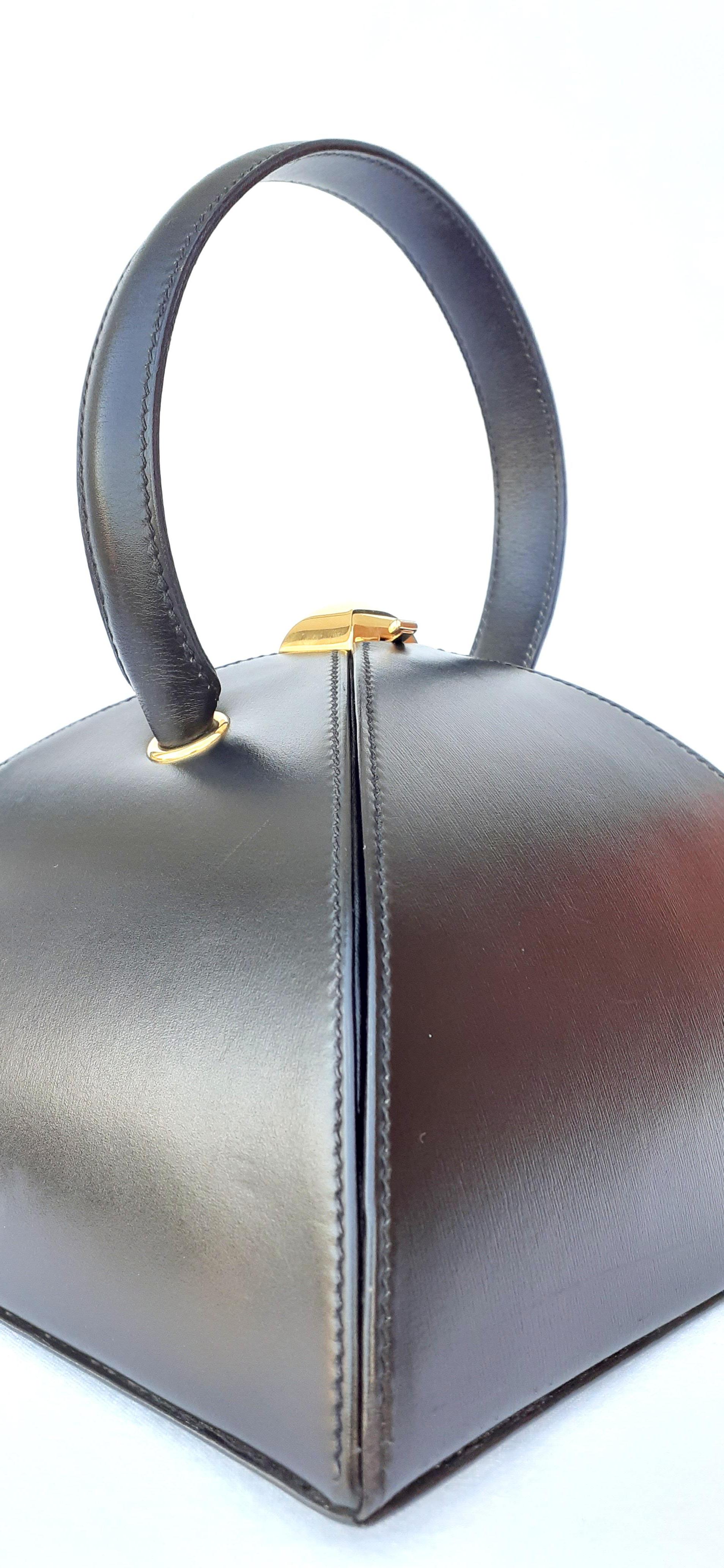 Außergewöhnliche Hermès Vintage Tee Time Bag Minaudiere Schwarz Box Leder Ghw RARE im Zustand „Gut“ in Corcoué Sur Logne, Loire-Atlantique