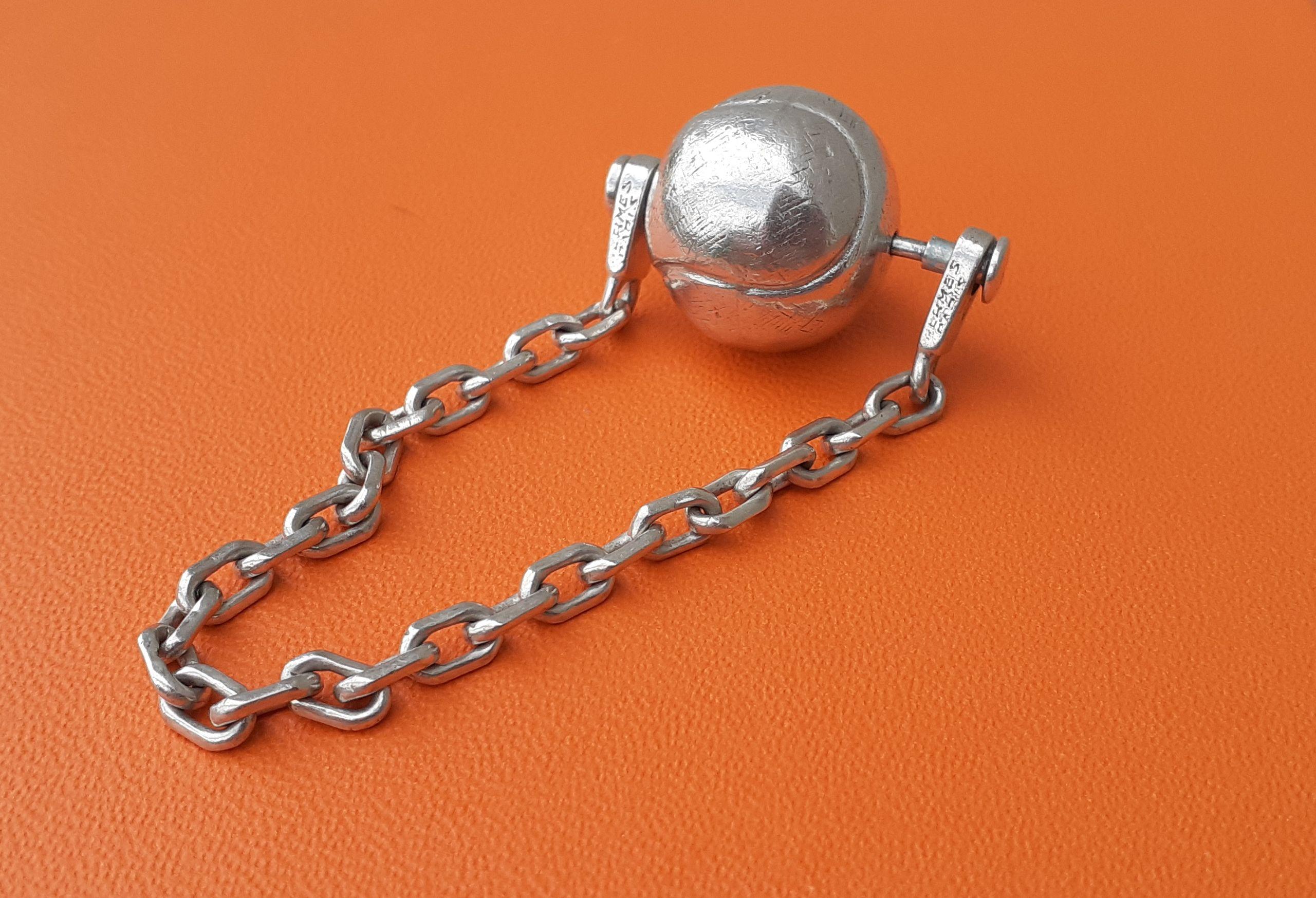 Exceptional Hermès Vintage Tennis Ball Key Ring Keychain in Silver Rare For Sale 7