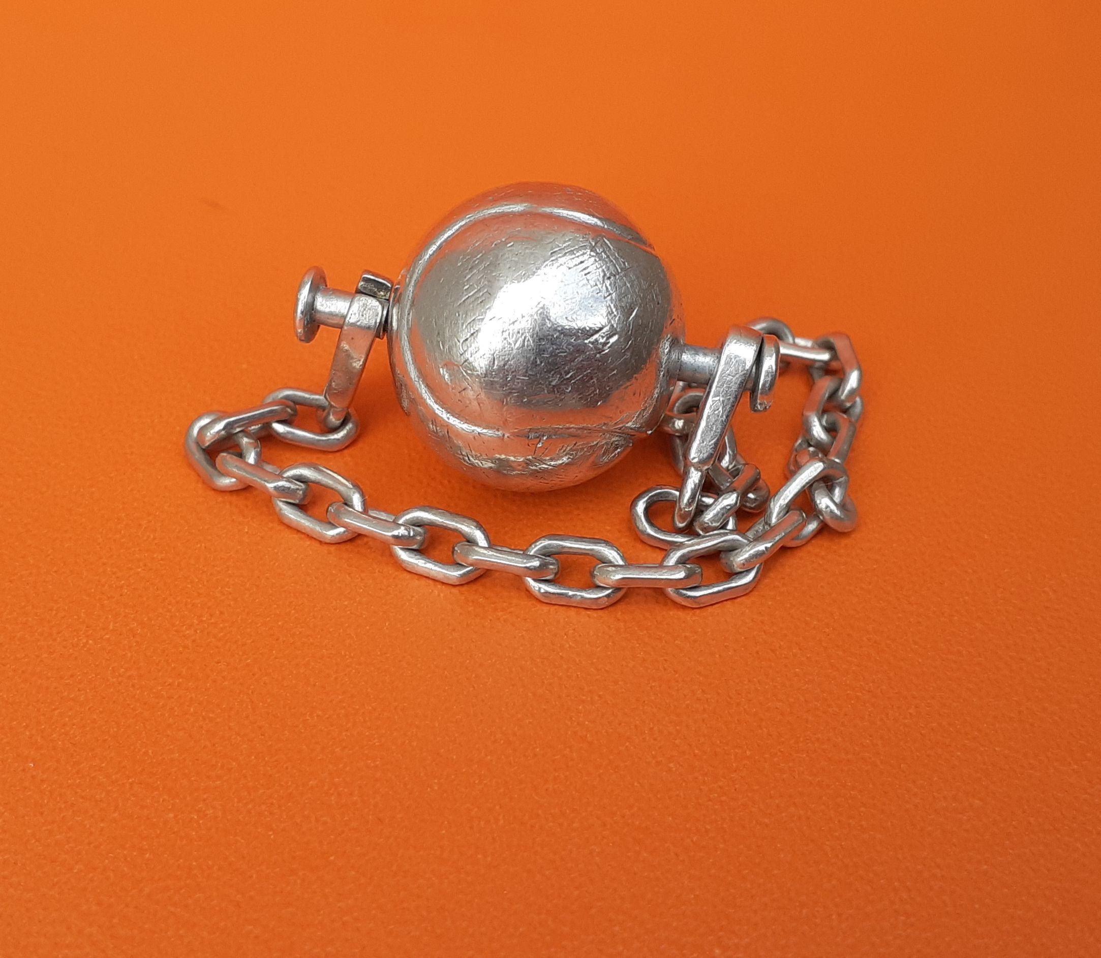Exceptional Hermès Vintage Tennis Ball Key Ring Keychain in Silver Rare For Sale 3