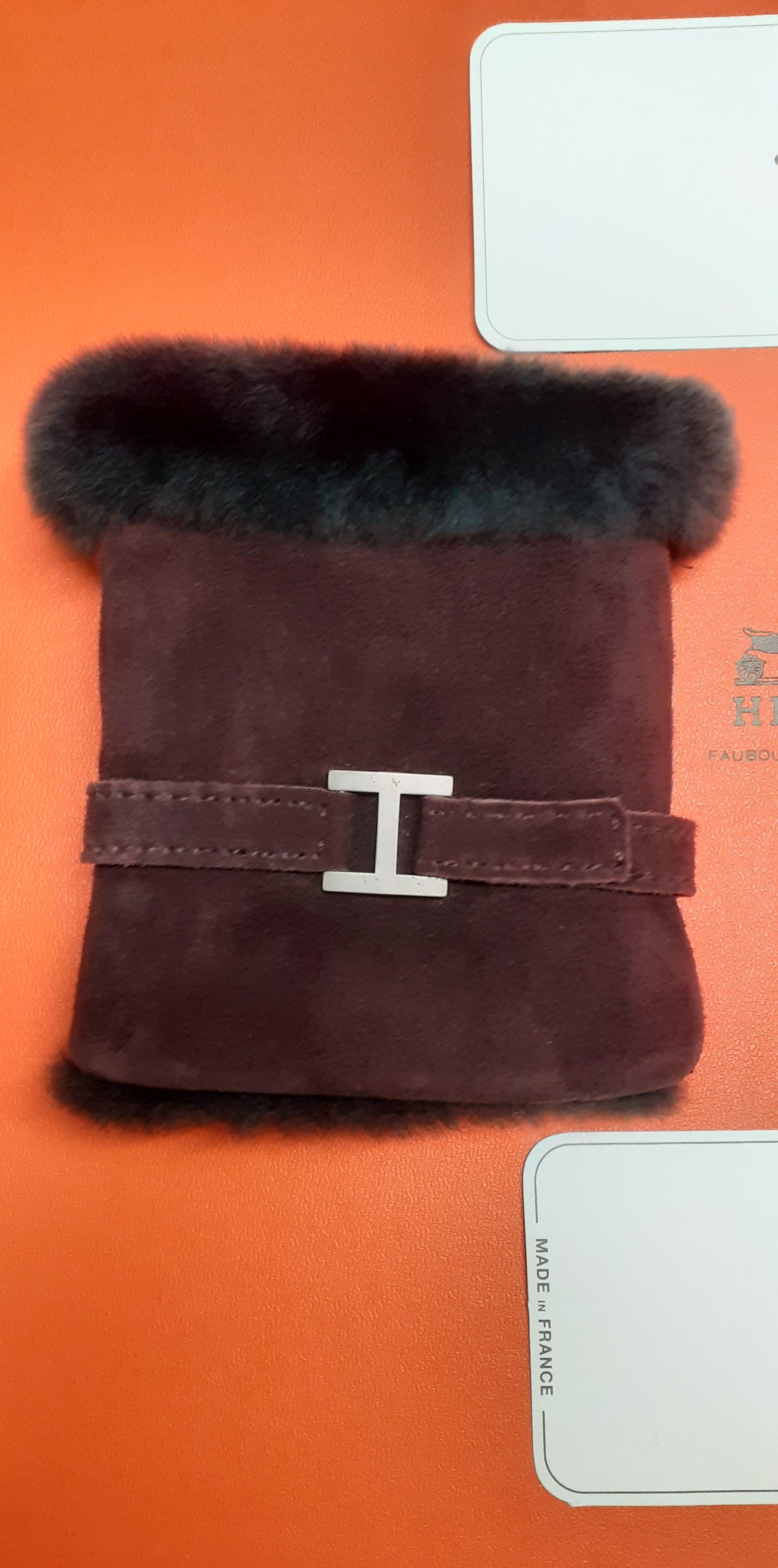 Beige Exceptional Hermès Wrist Warmer Cuff Cover Wristband Hand Muff in Leather S/M For Sale