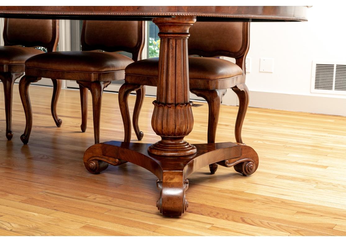 Exceptionnelle table à rallonge à deux pieds en acajou Hickory White en vente 3
