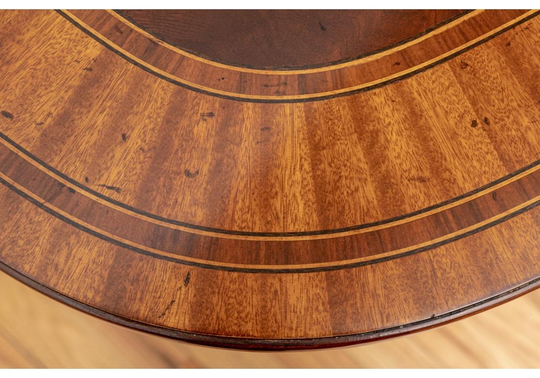 Exceptionnelle table à rallonge à deux pieds en acajou Hickory White en vente 4