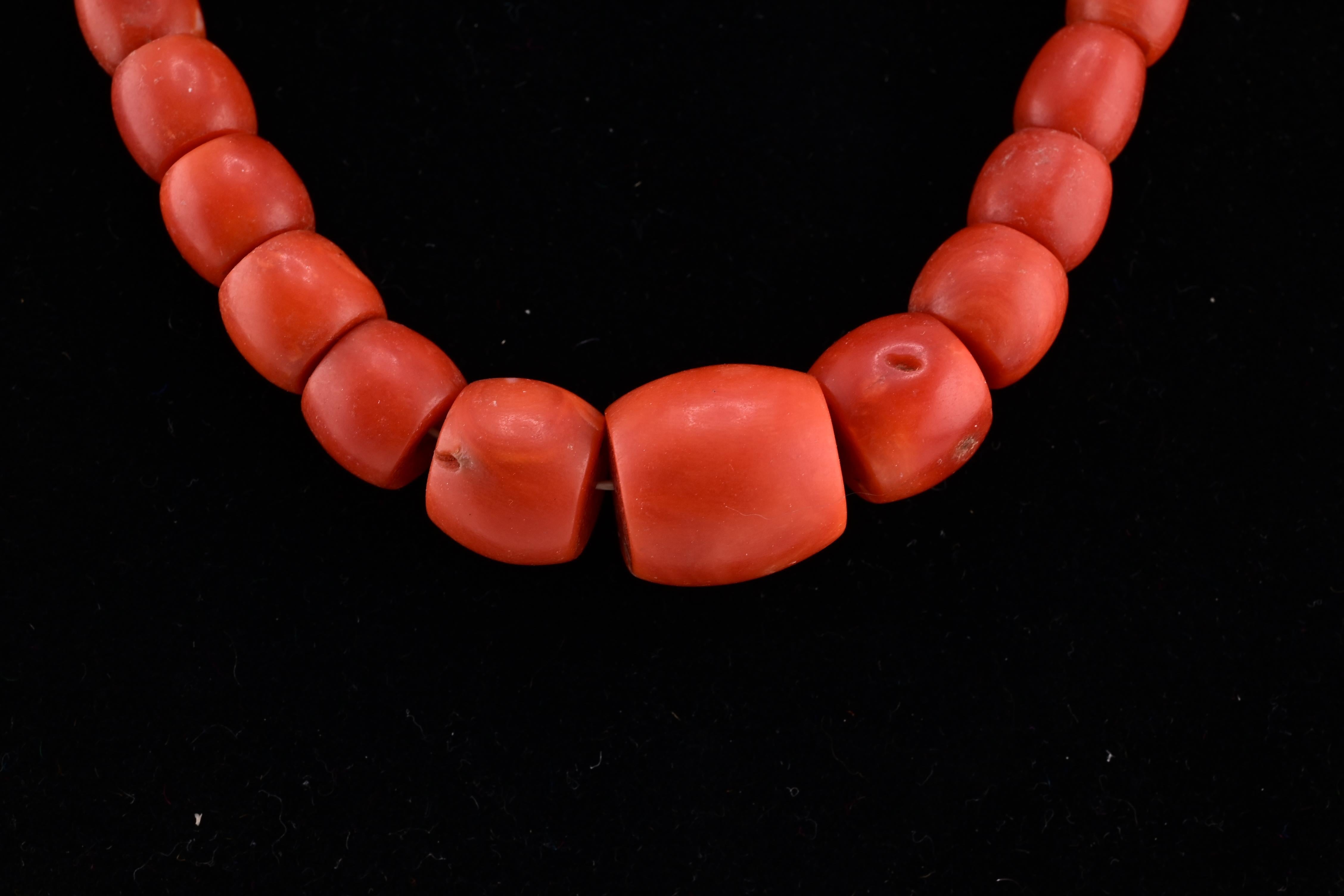 Exceptional High Quality Japanese AKA Red Coral Necklace 46.92 Grams 2