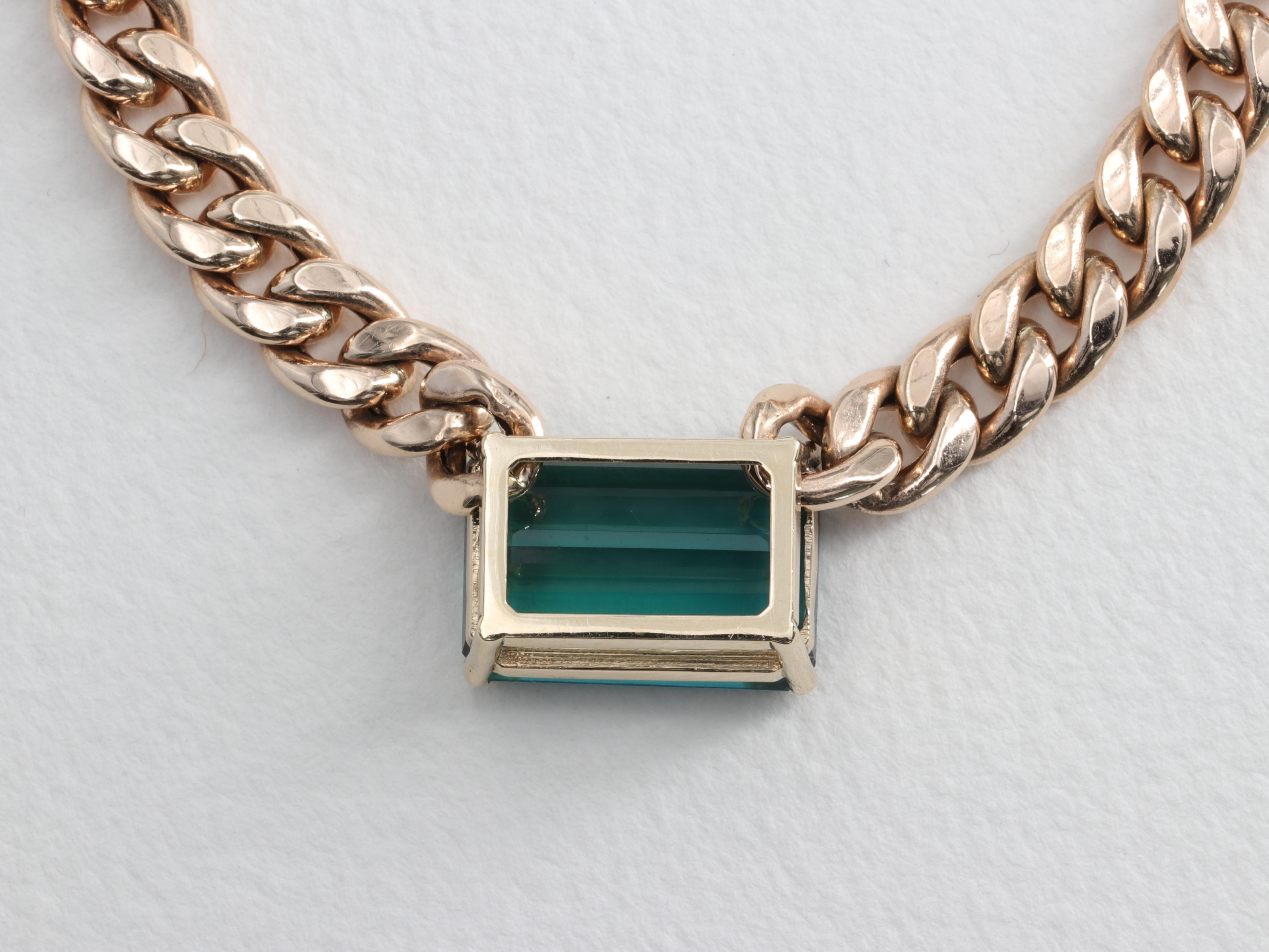 Exceptional Indicolite Tourmaline Necklace Vintage Curb Link Yellow Gold Chain In Excellent Condition In Tampa, FL