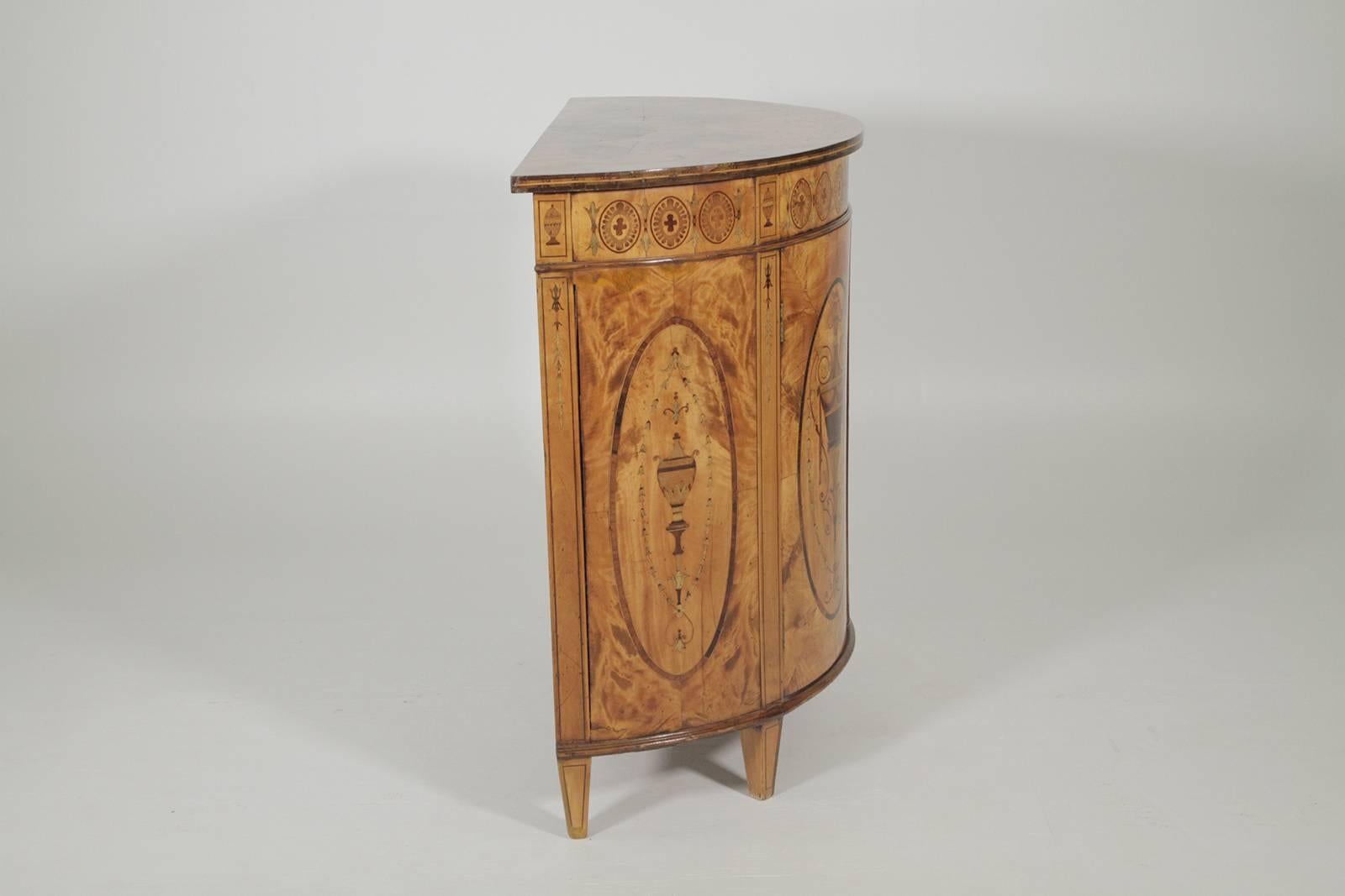 English Exceptional Inlaid Early 19th Century Inlaid Commode Demi Lune