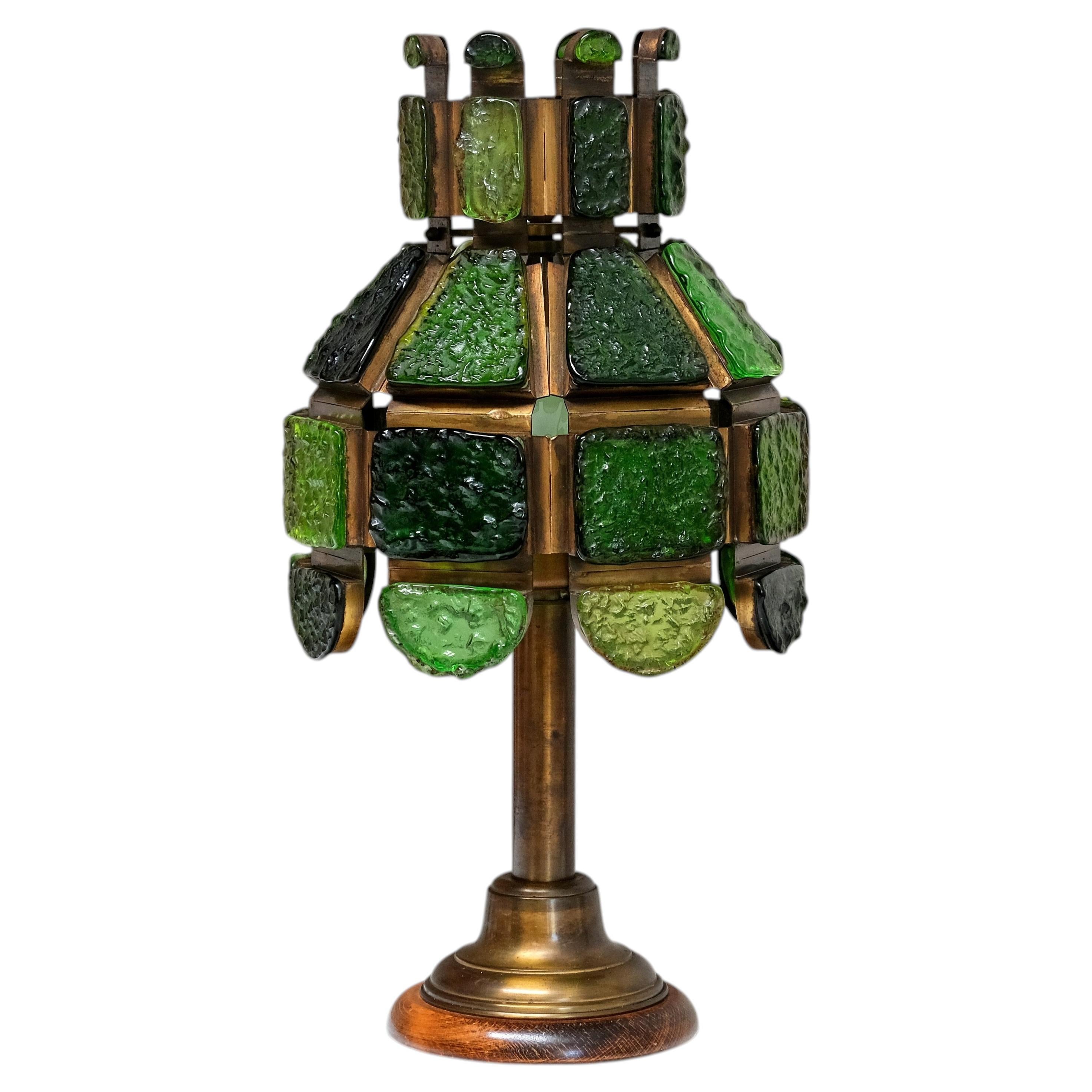 Exceptional Italian Brutalist Green Dalle de Verre Table Lamp in Brass, 1970s