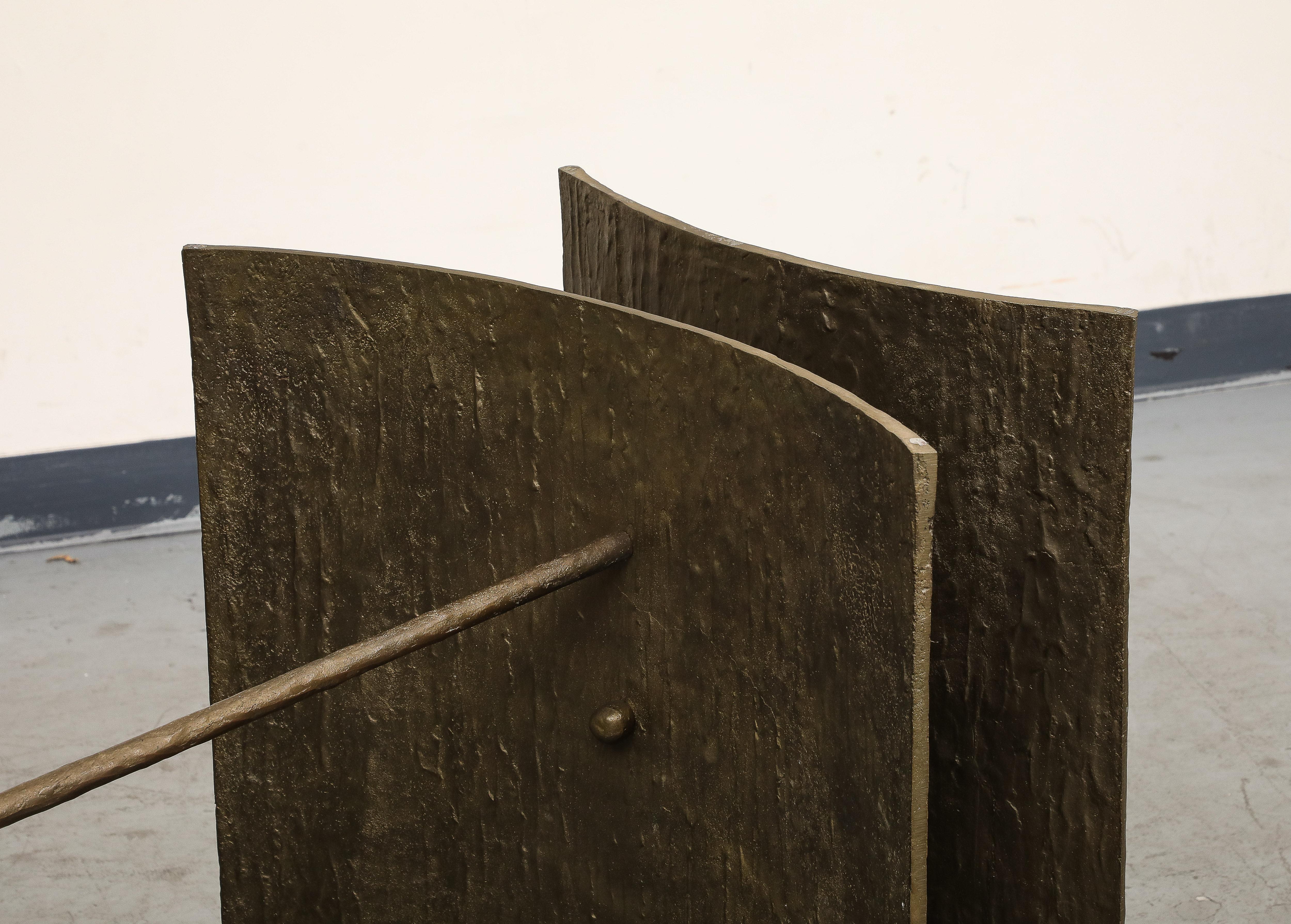 Exceptionnelle base de table sculpturale italienne en bronze intégral, vers les années 1970 en vente 7