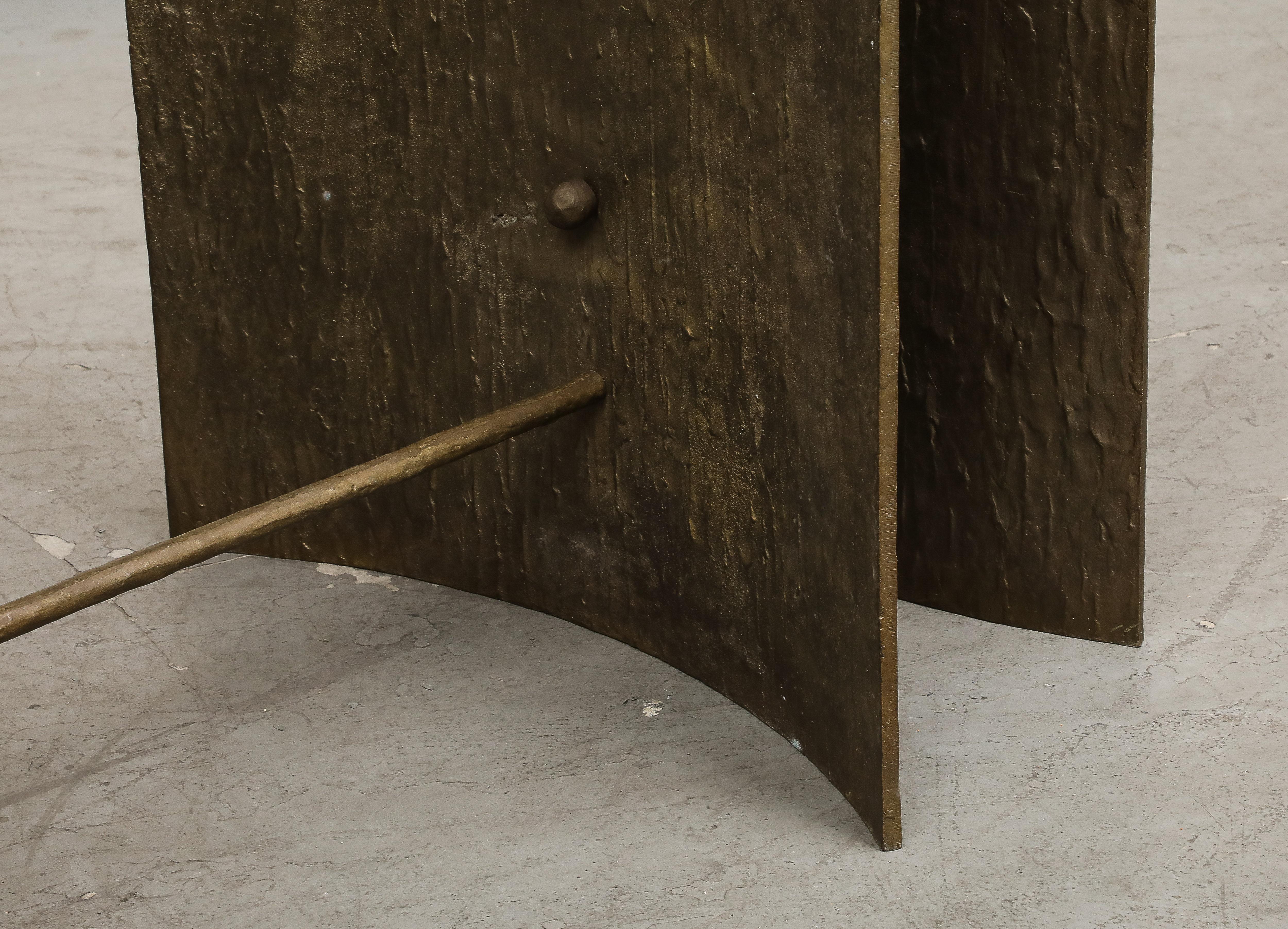 Exceptionnelle base de table sculpturale italienne en bronze intégral, vers les années 1970 en vente 8