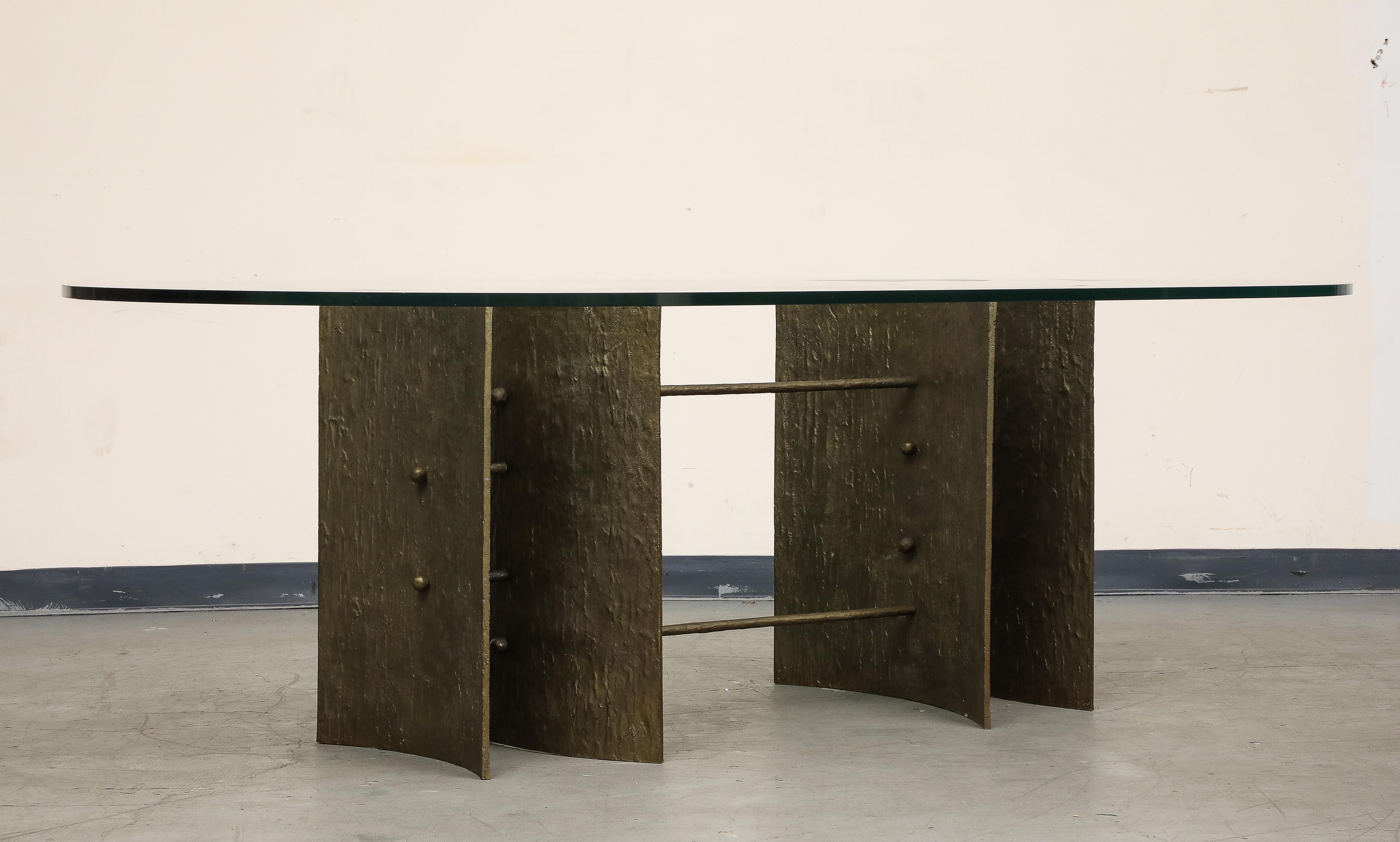Exceptionnelle base de table sculpturale italienne en bronze intégral, vers les années 1970 en vente 9