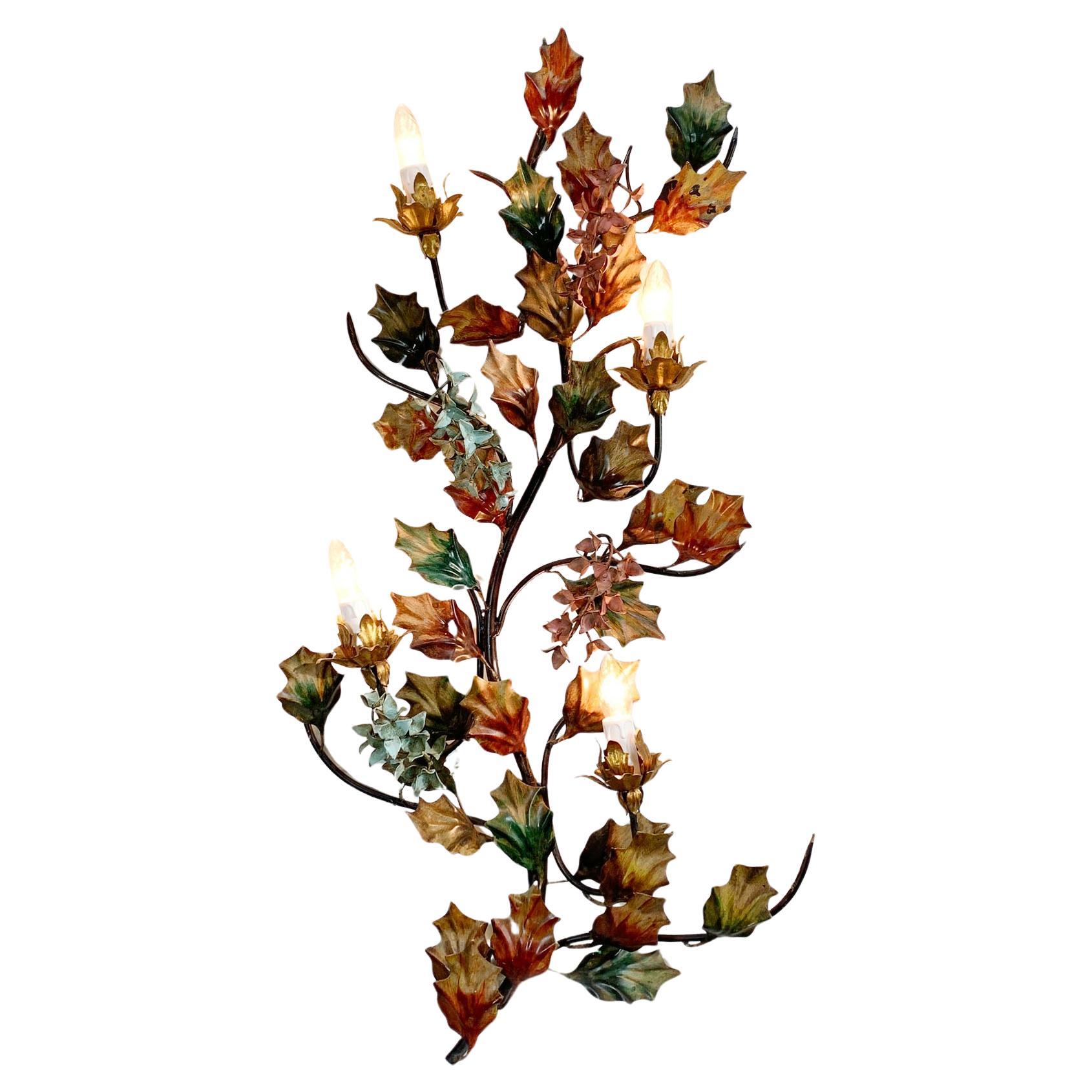 Excepcional Aplique de Pared Italiano de Hoja de Acebo Pintado a Mano de Gran Escala