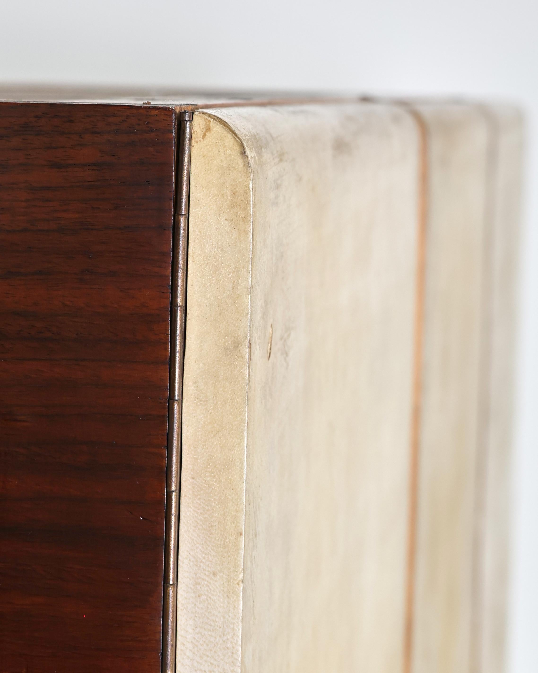 Exceptional Italian Modernist C.1940s Vellum Wardrobe For Sale 10