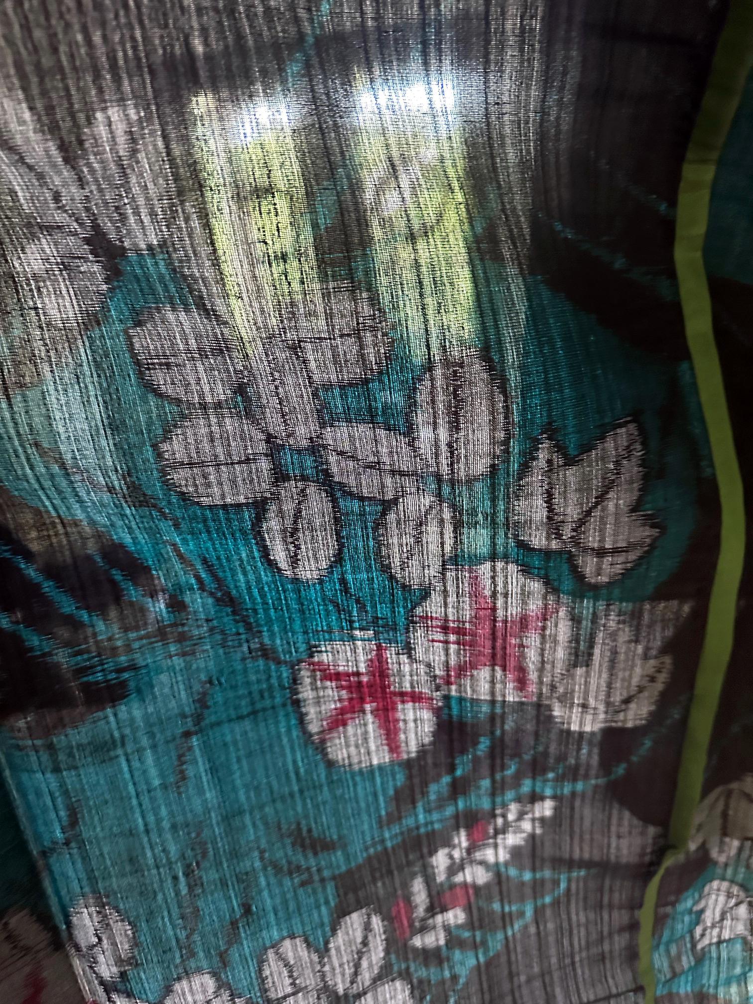 Exceptional Japanese Summer Asa Hitoe Weft Ikat Kimono Provenance en vente 3