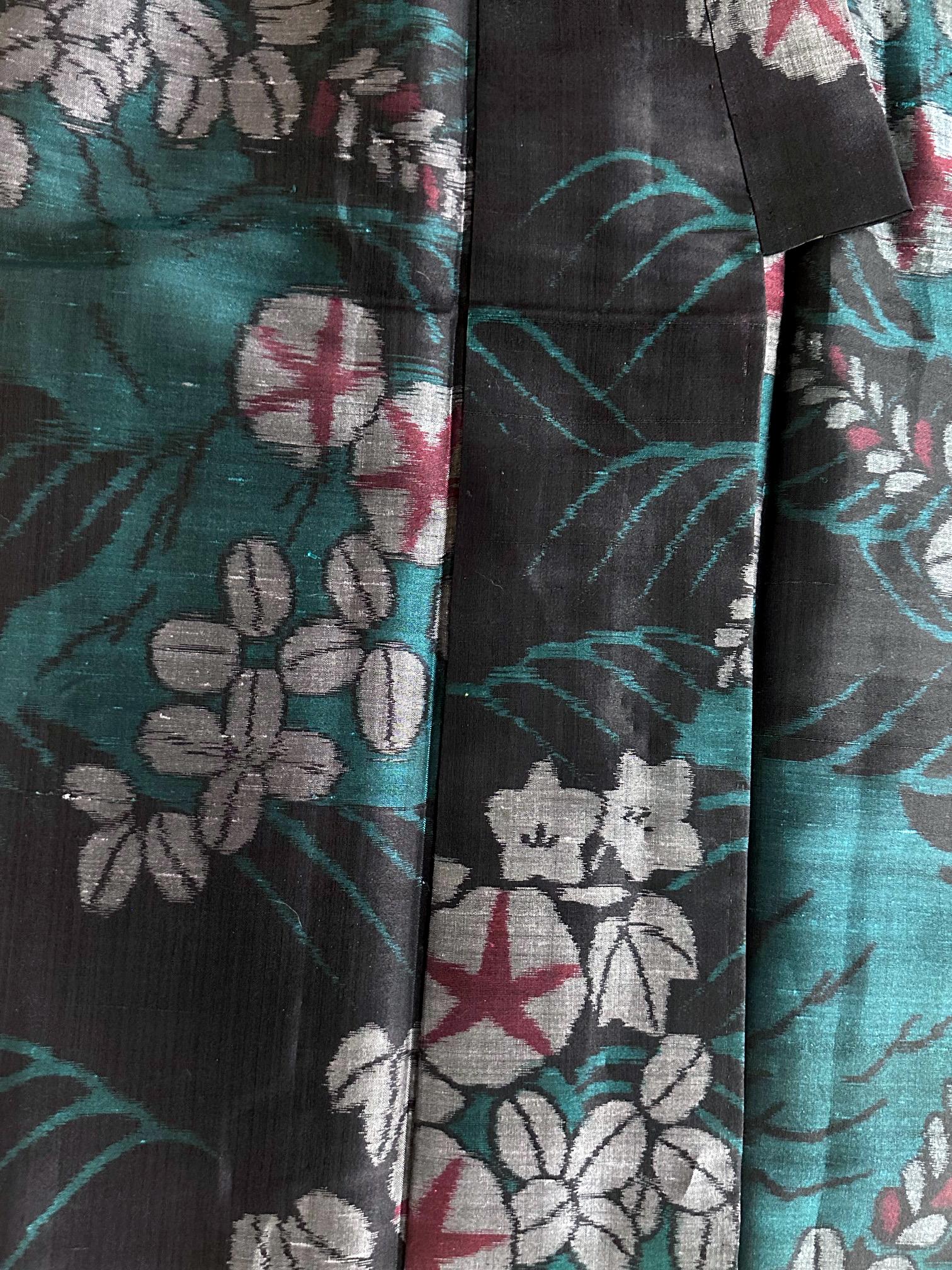 Exceptional Japanese Summer Asa Hitoe Weft Ikat Kimono Provenance en vente 2