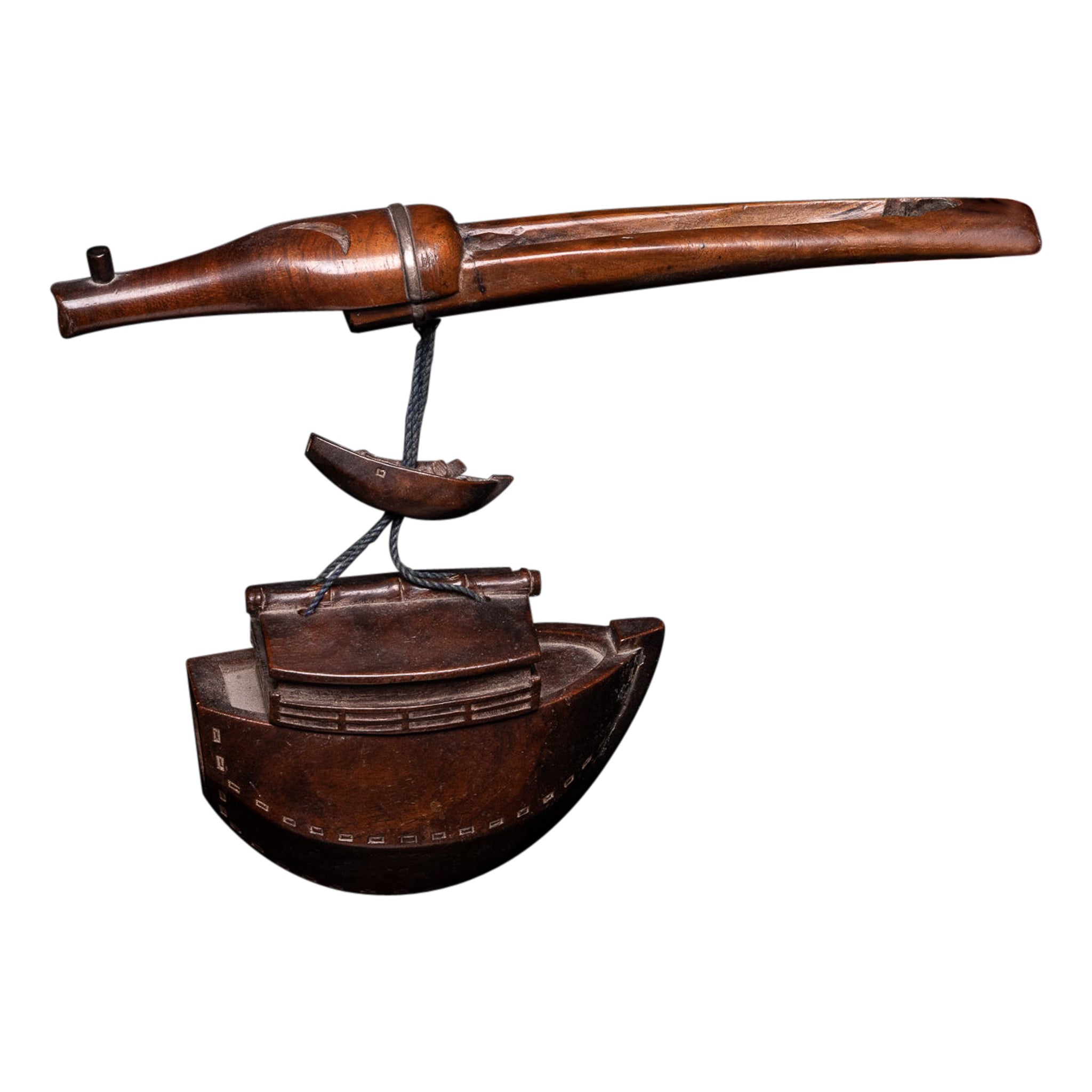 Exceptionnelle pipe à tabac japonaise ou Kiseru avec récipient en forme de bateau et couvercle en vente