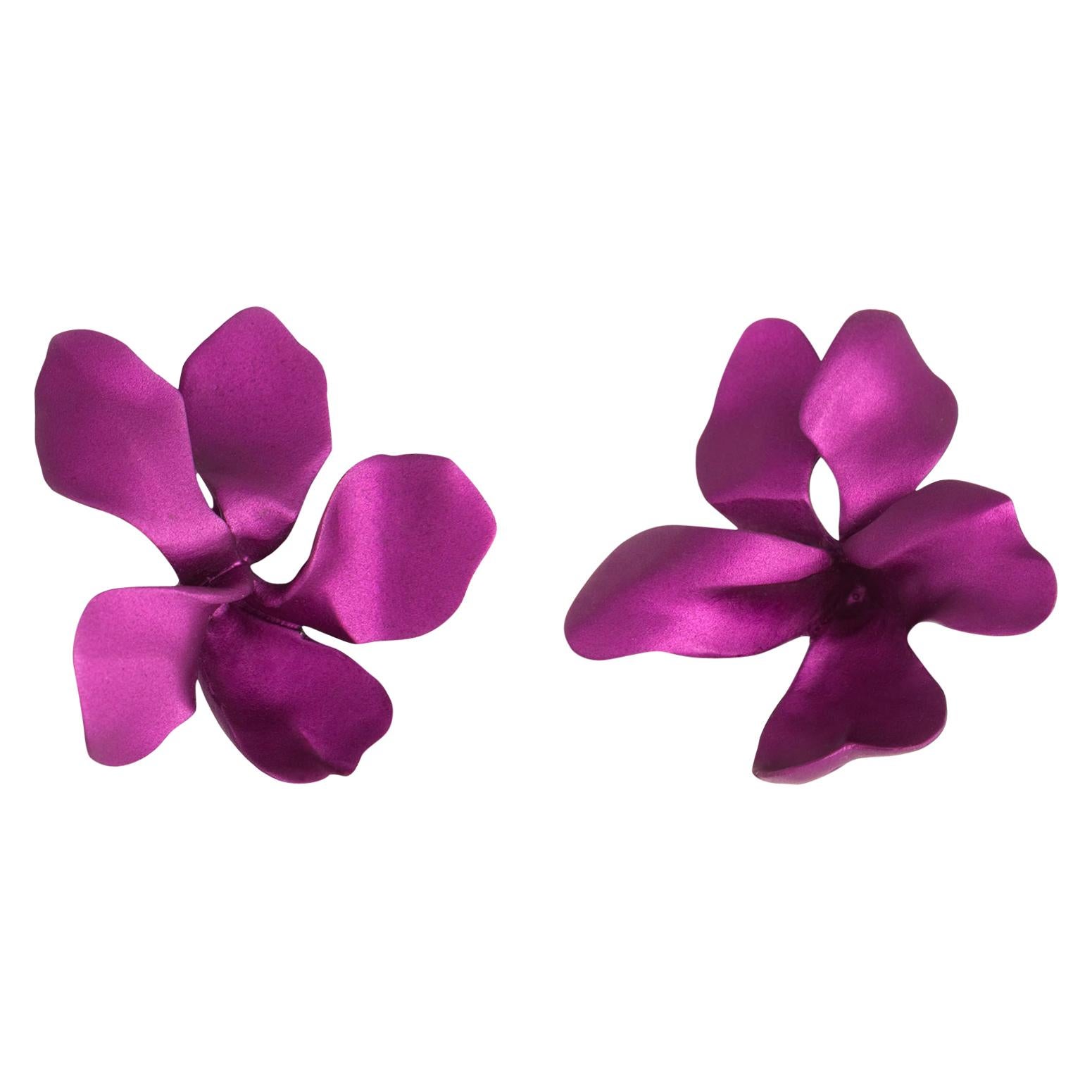 Exceptional JAR Violet Earrings