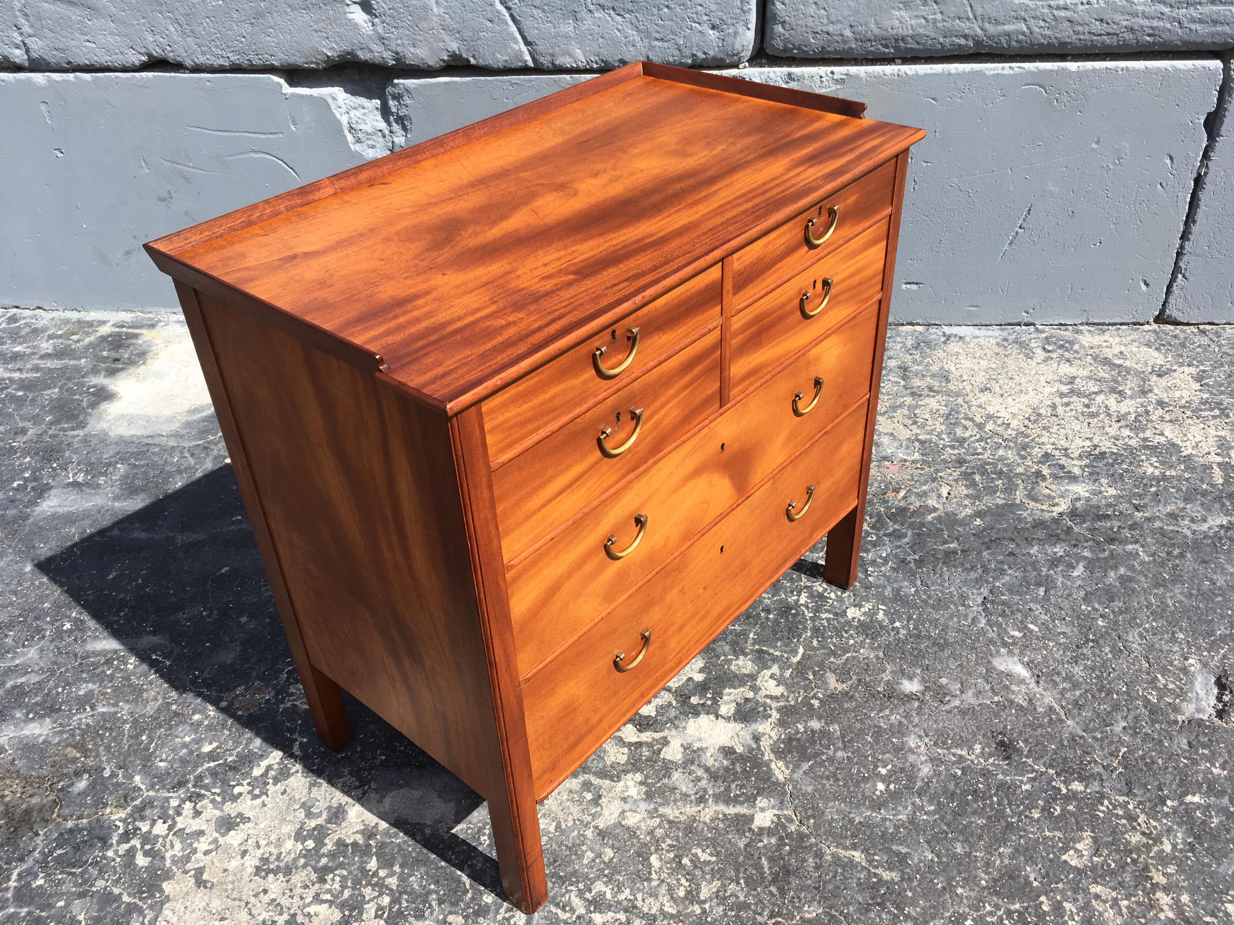 Exceptional Josef Frank Chest of Drawers, Cabinet, Svenskt Tenn, Mahogany, Brass For Sale 7