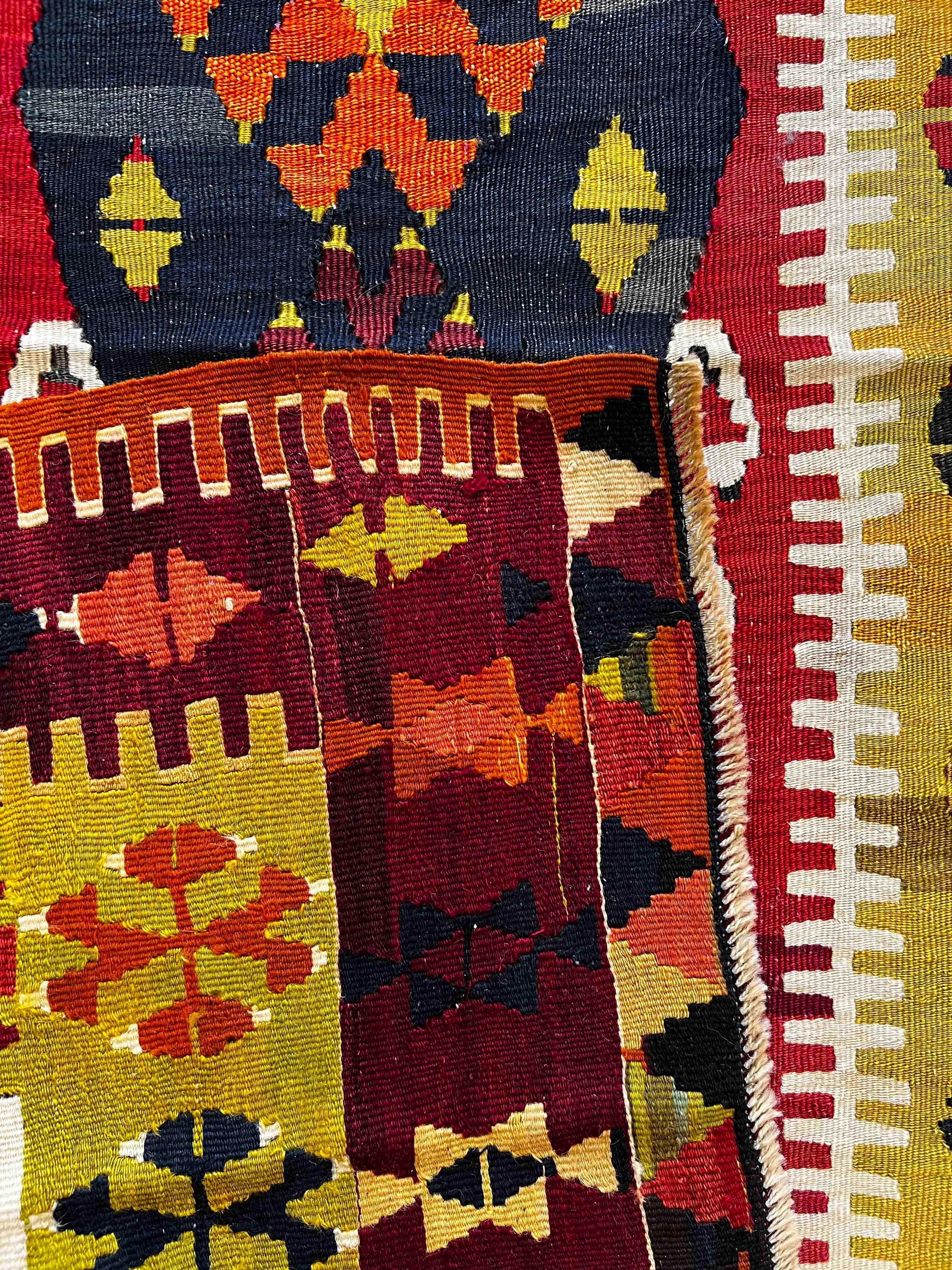  Exceptional Kilim from Turkey , 19th Century- N° 695 For Sale 5