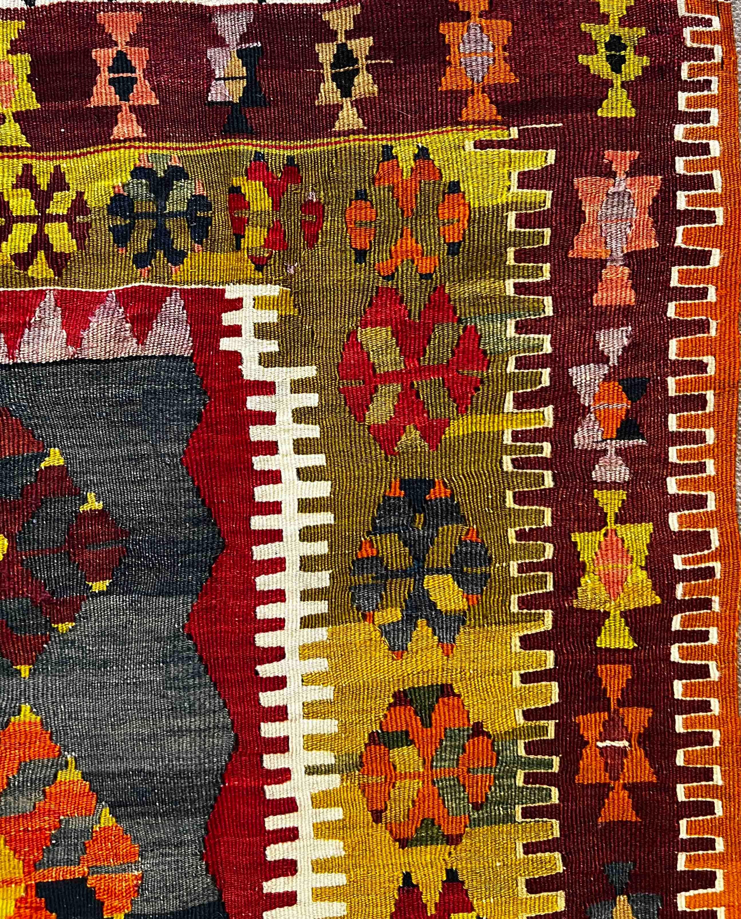  Exceptional Kilim from Turkey , 19th Century- N° 695 For Sale 2