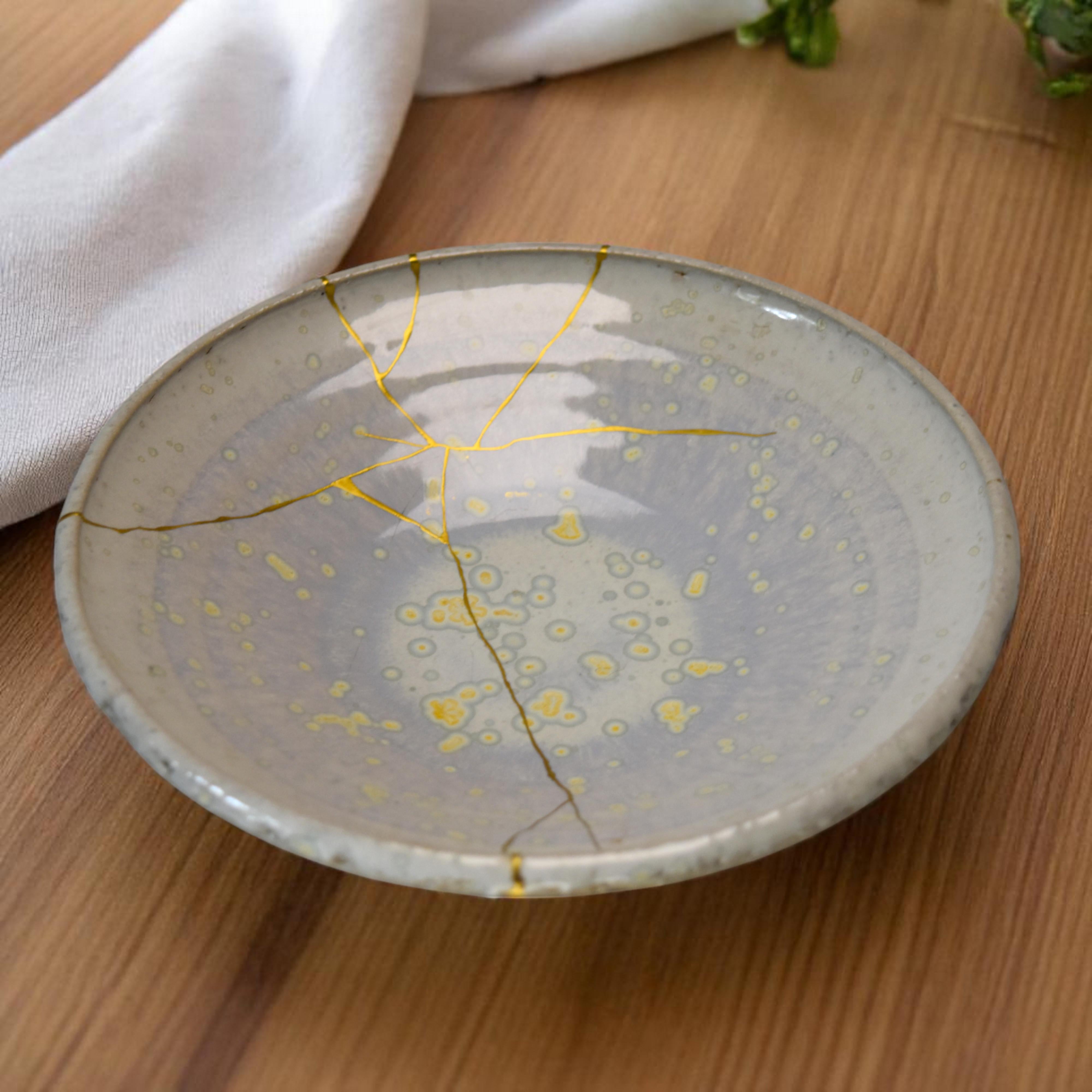 Français Exceptionnel  Bol en JAR de Kintsugi, Auberge du Père Bise en vente