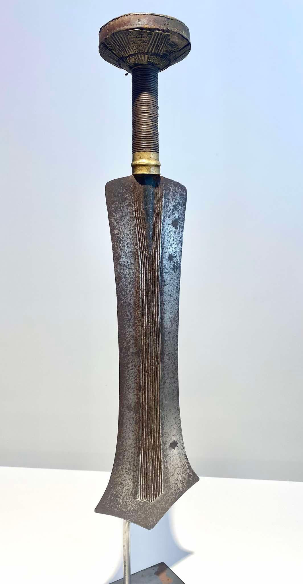 Exceptional Knife Or Saber From The Teke Tribe, Dr Congo / Kongo Brazzaville 19t For Sale 4