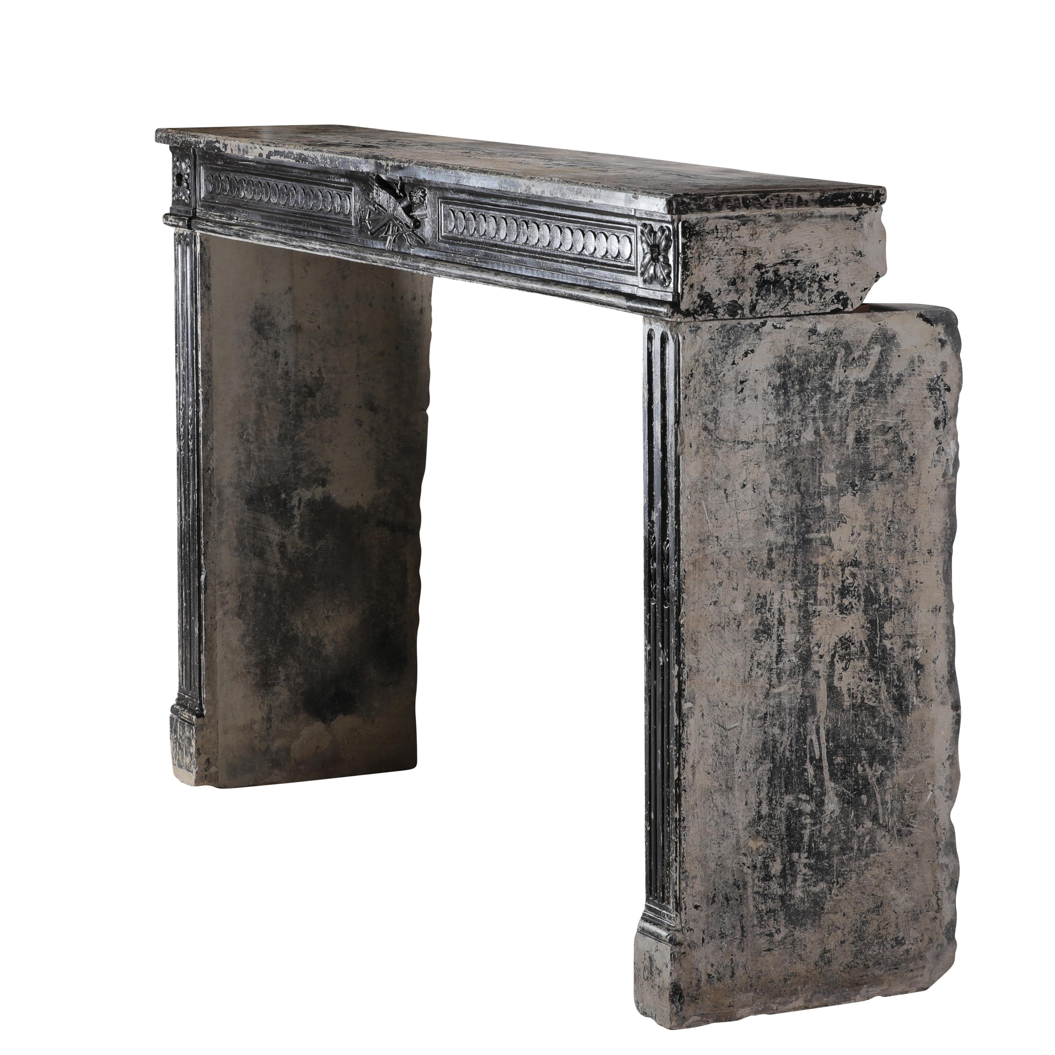 Exceptional Large 18th Century French Directoire Period Fireplace Mantel In Excellent Condition For Sale In Beervelde, BE